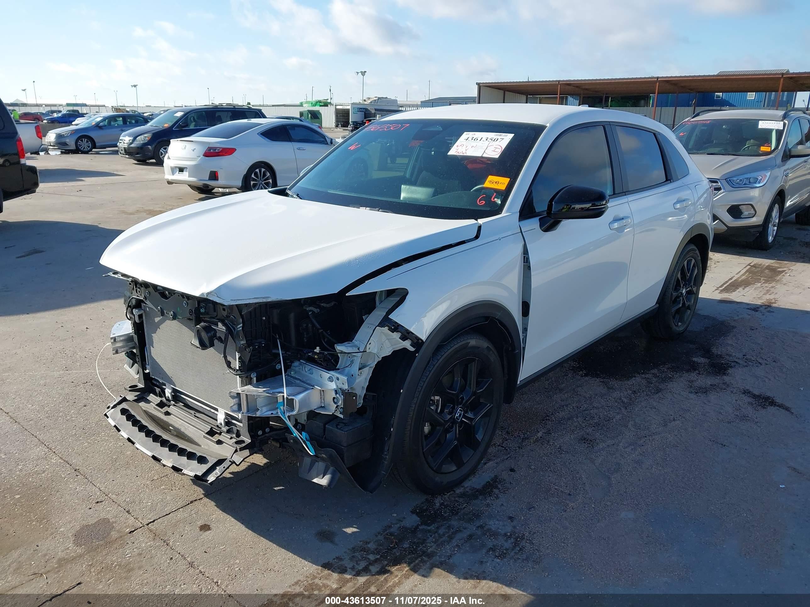 HONDA HR-V image 2