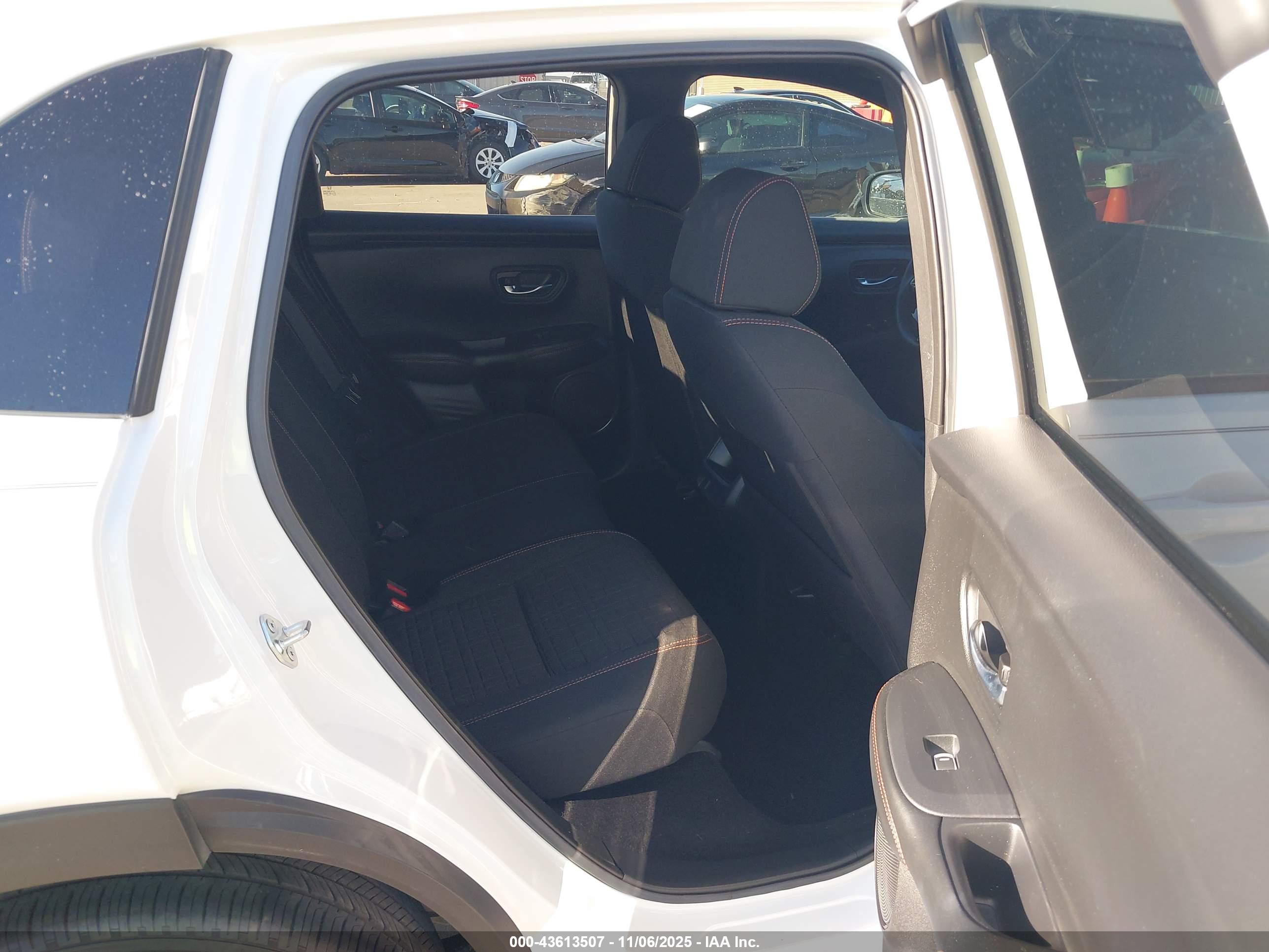 HONDA HR-V image 8