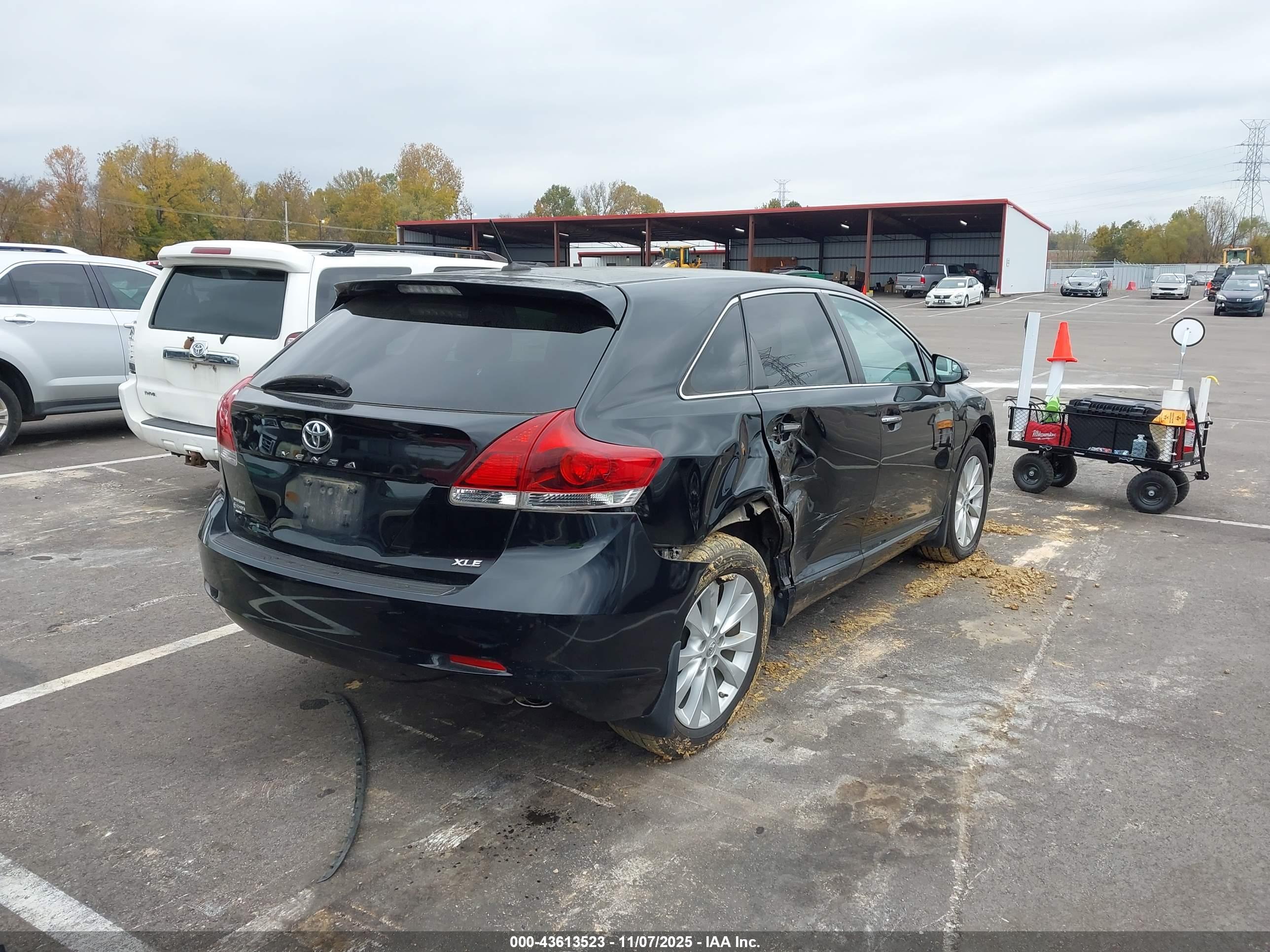 TOYOTA VENZA image 4
