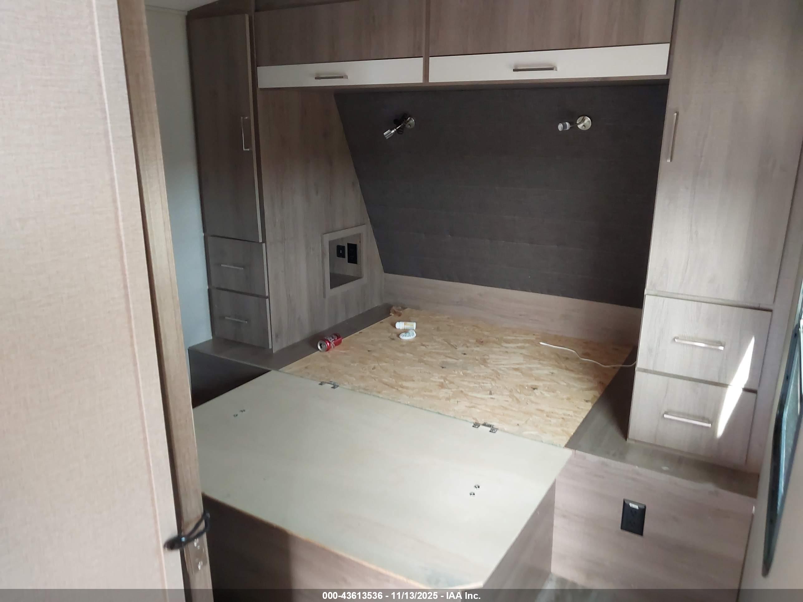 GRAND DESIGN image 5