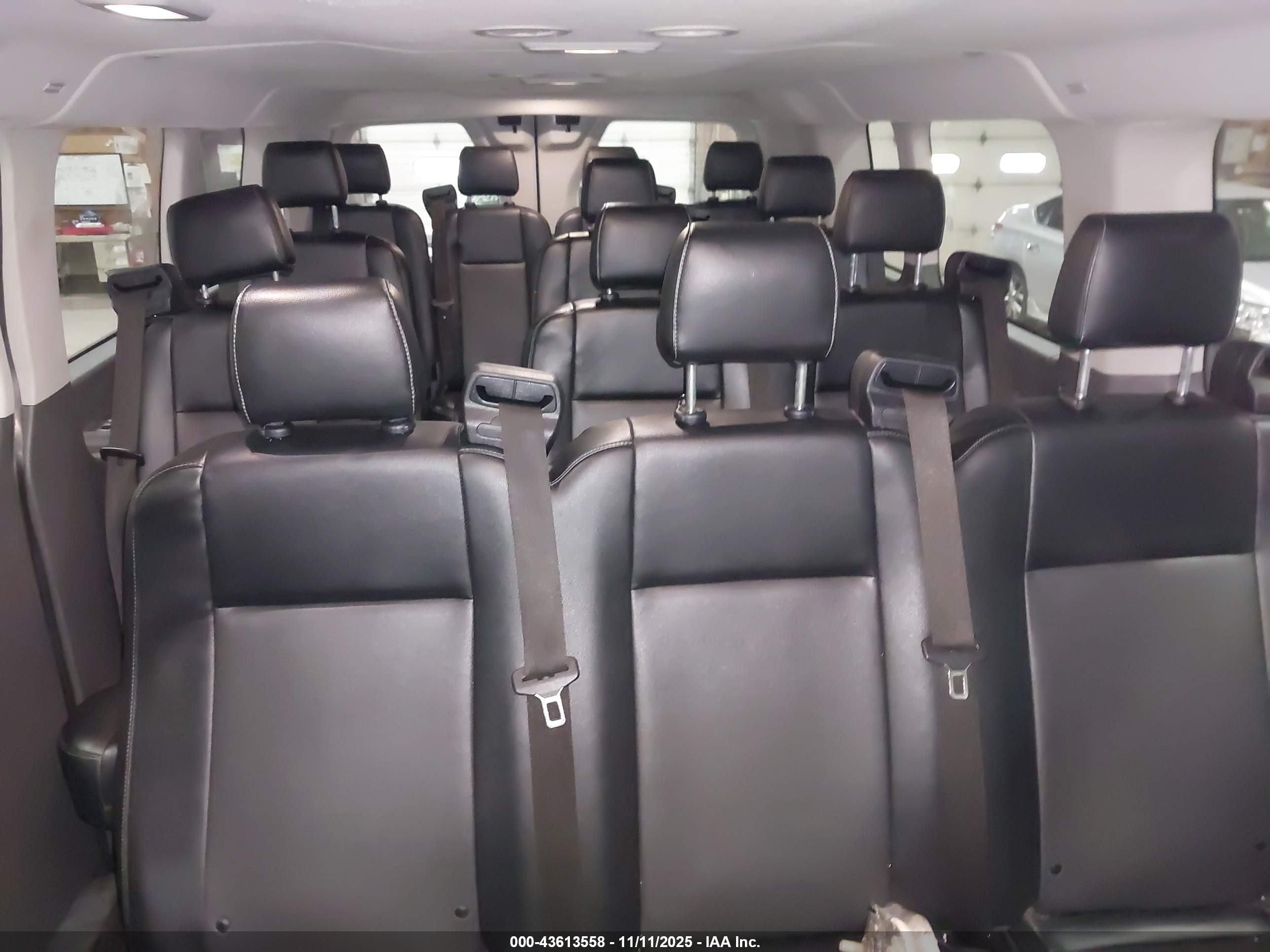 FORD TRANSIT-350 image 8