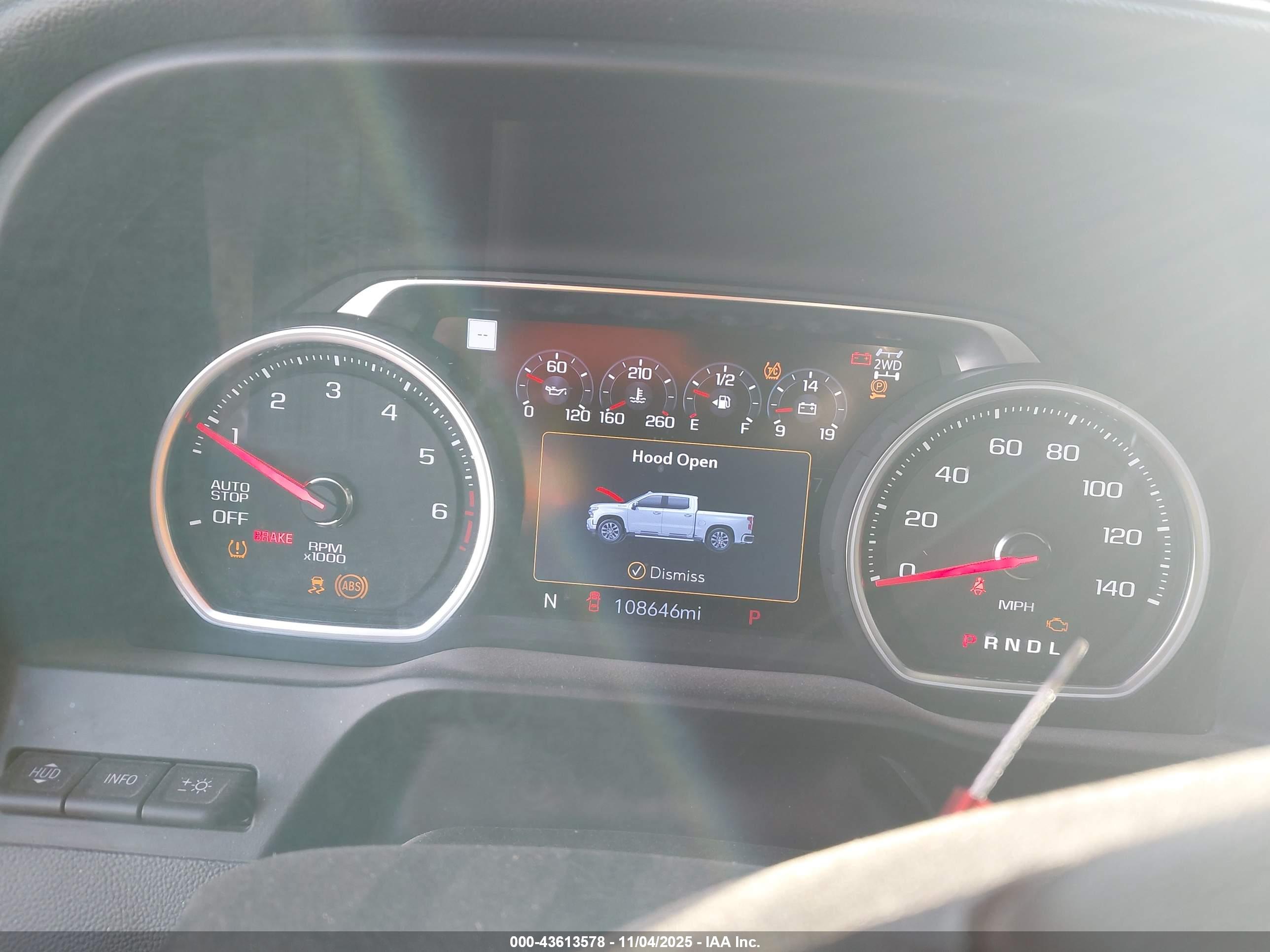 CHEVROLET SILVERADO image 7