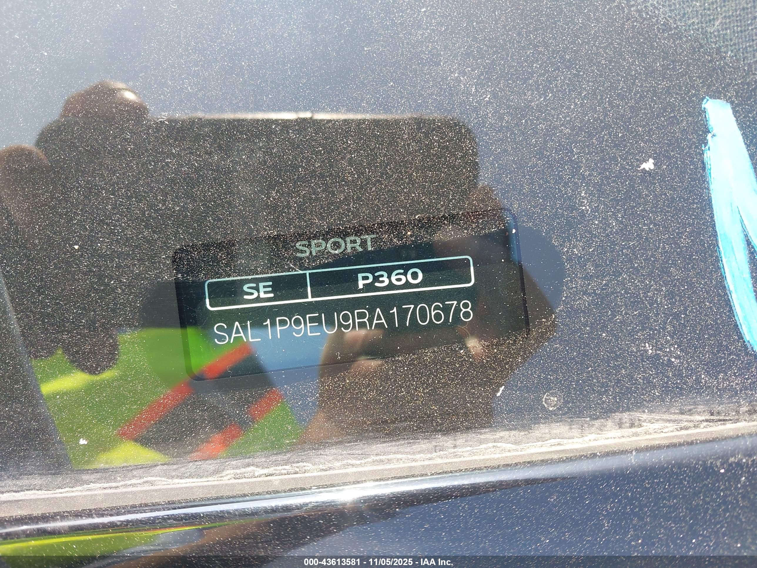 LAND ROVER image 9