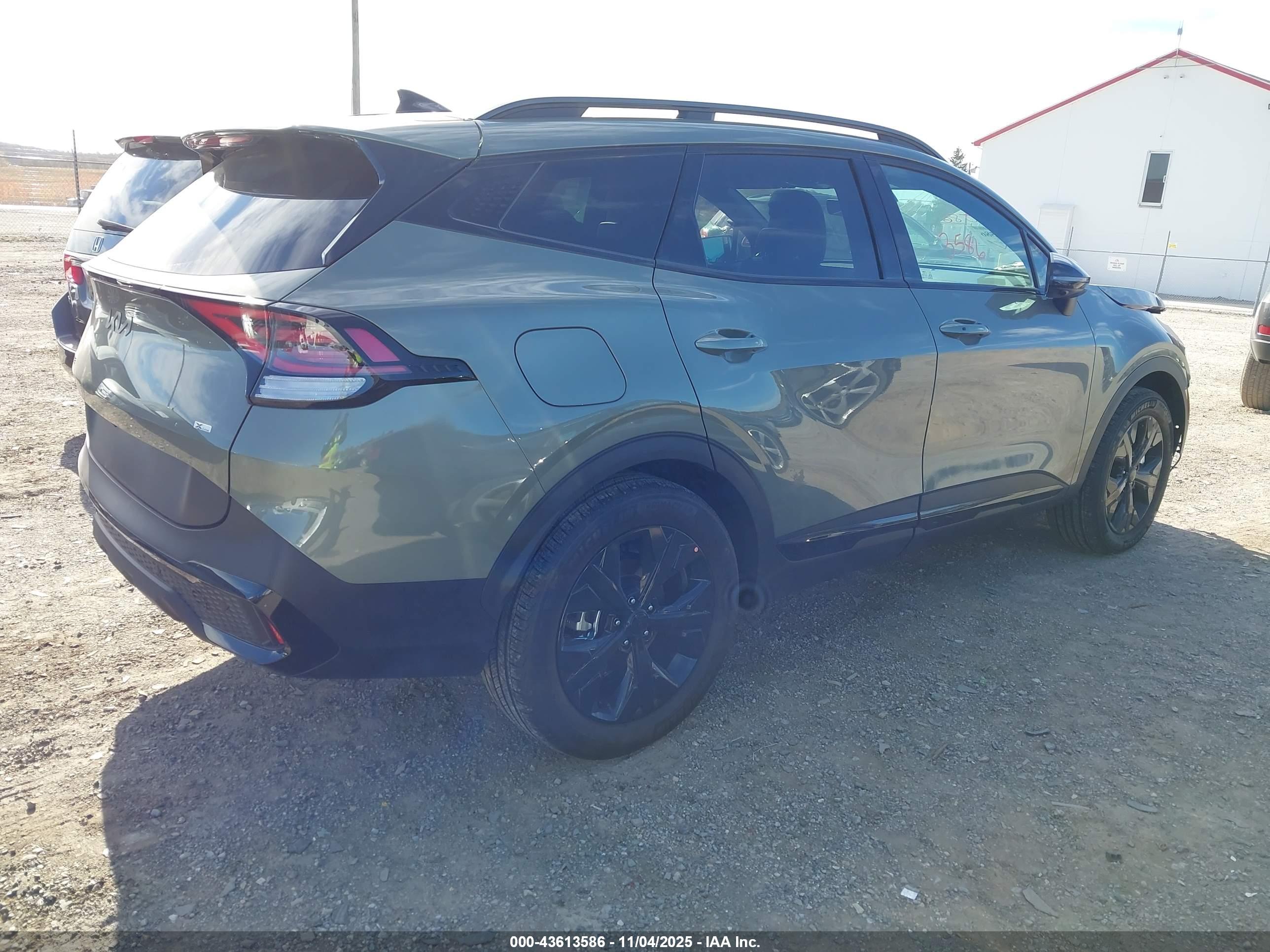 KIA SPORTAGE image 4