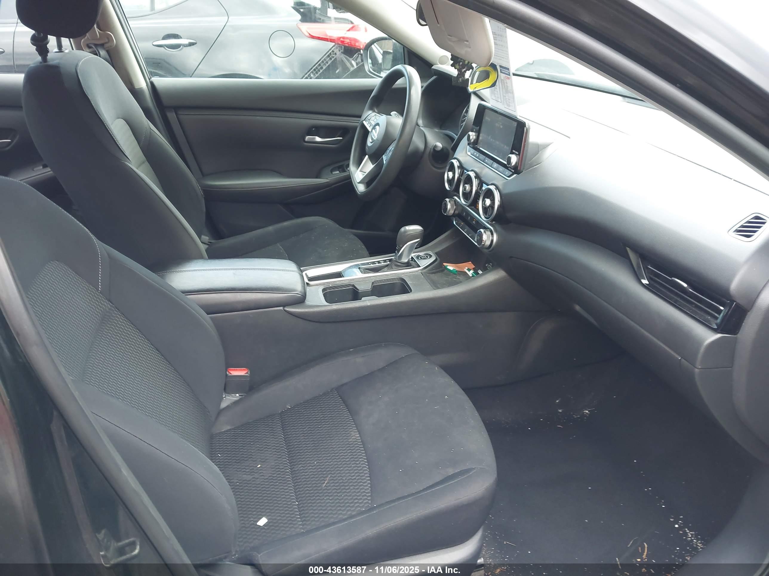 NISSAN SENTRA image 5