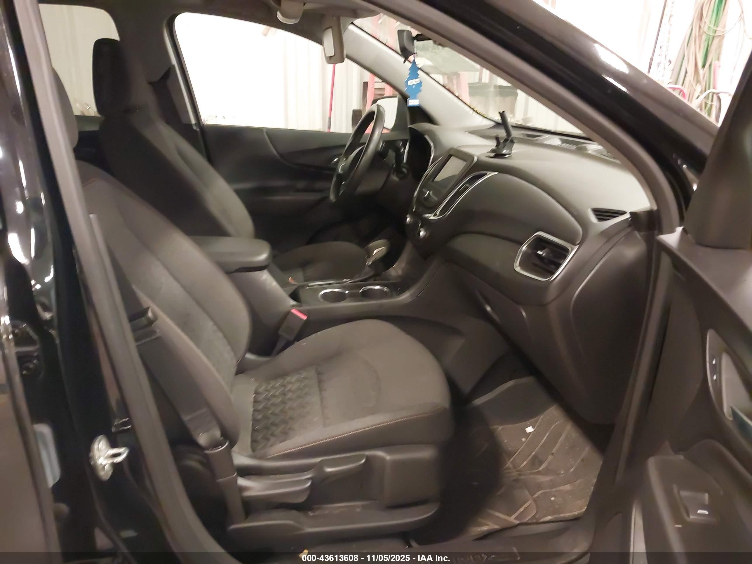CHEVROLET EQUINOX image 5