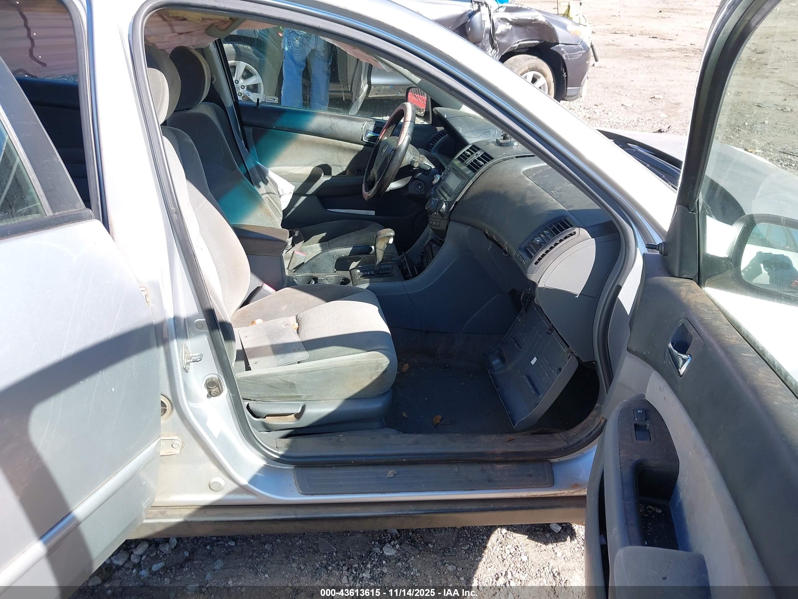 HONDA ACCORD image 5