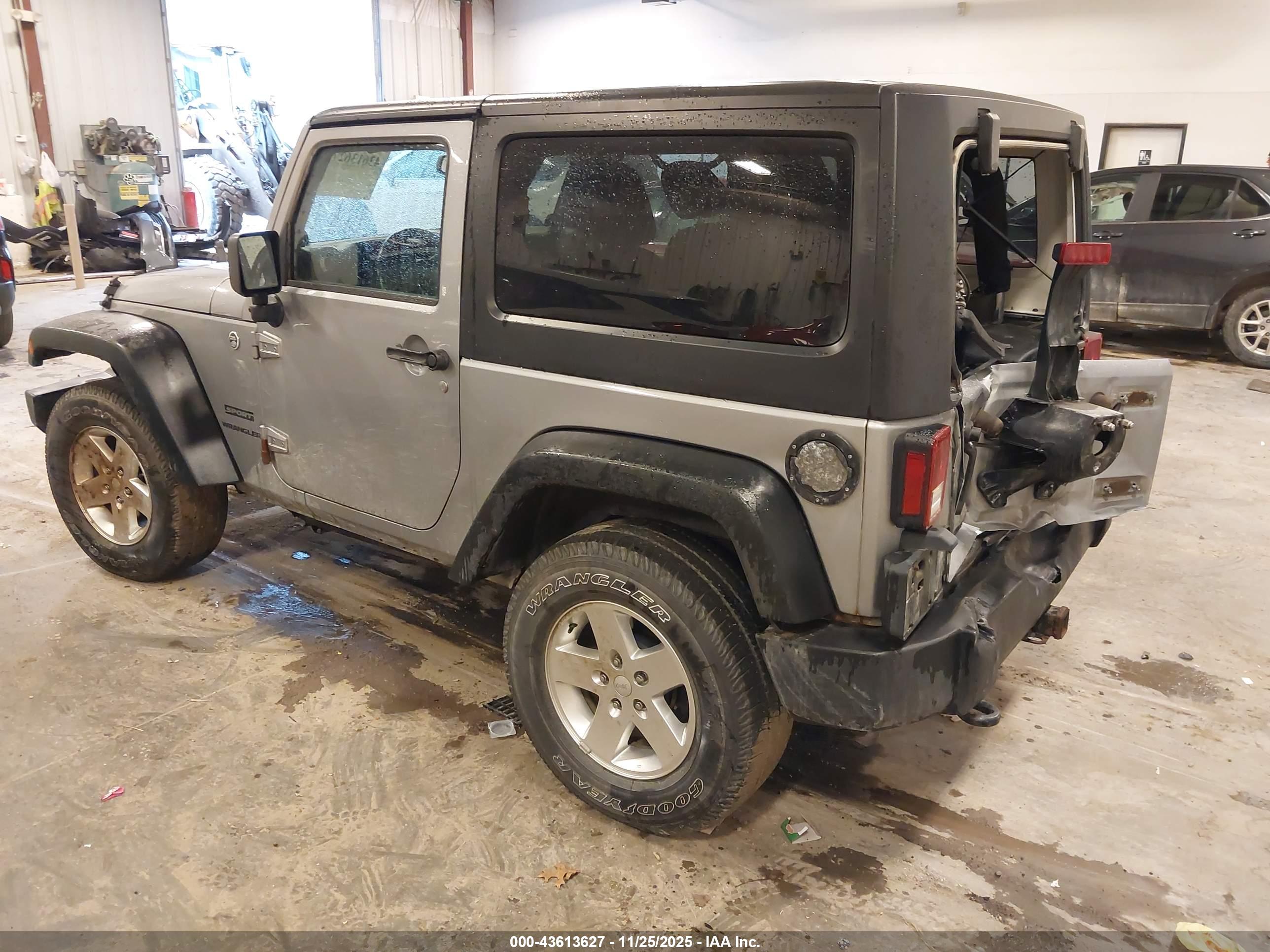 JEEP WRANGLER image 3