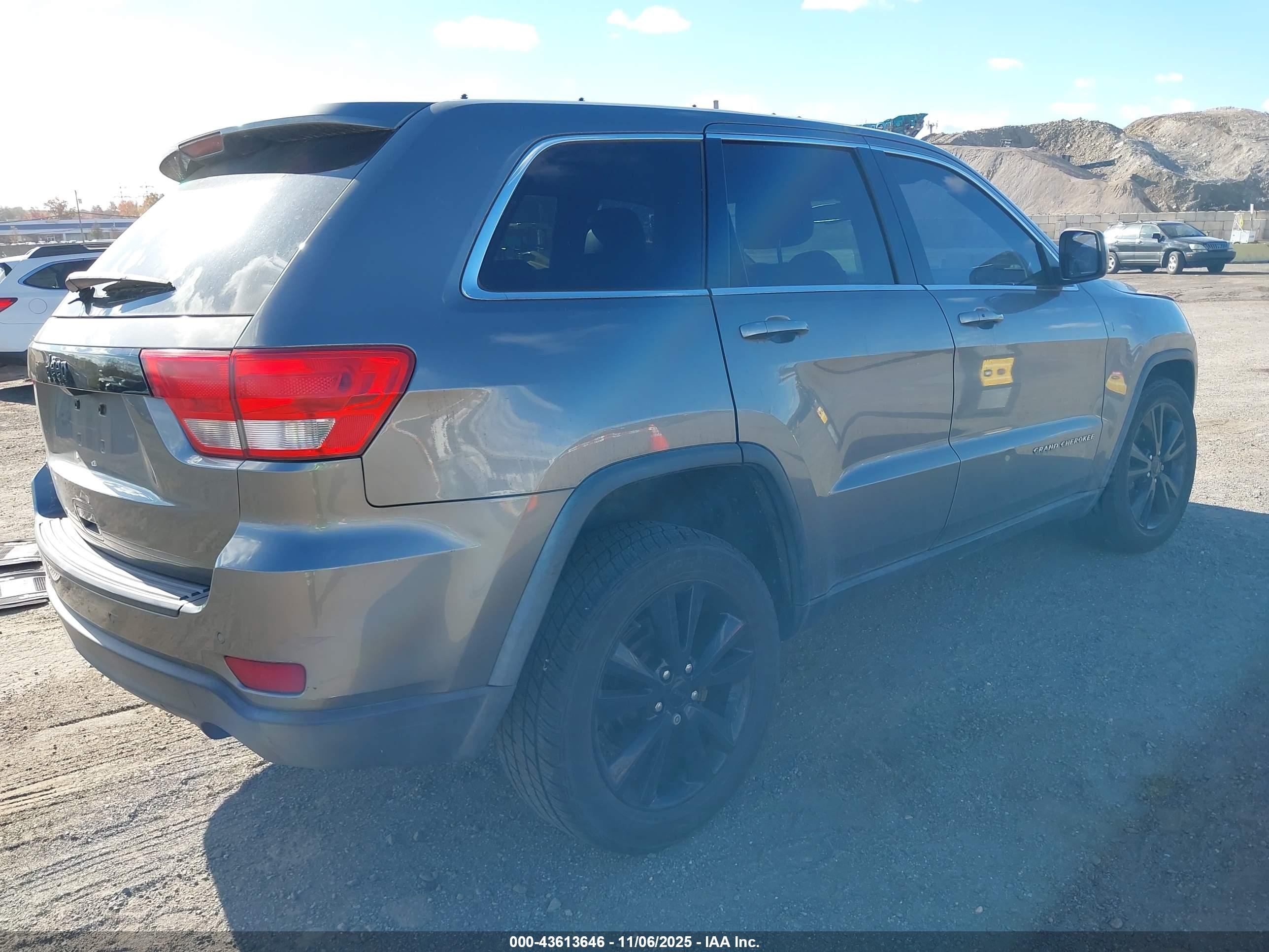 JEEP GRAND image 4