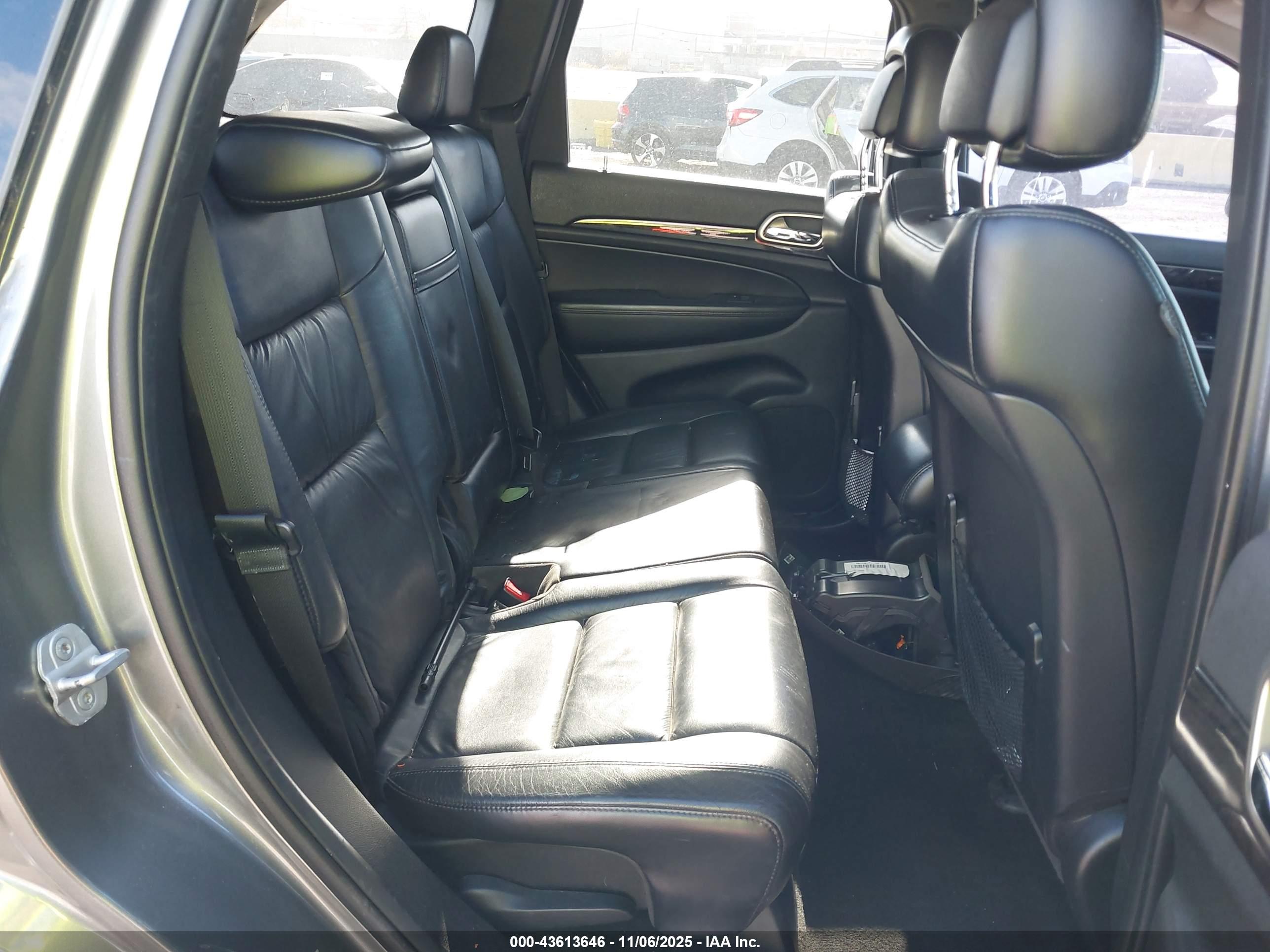 JEEP GRAND image 8