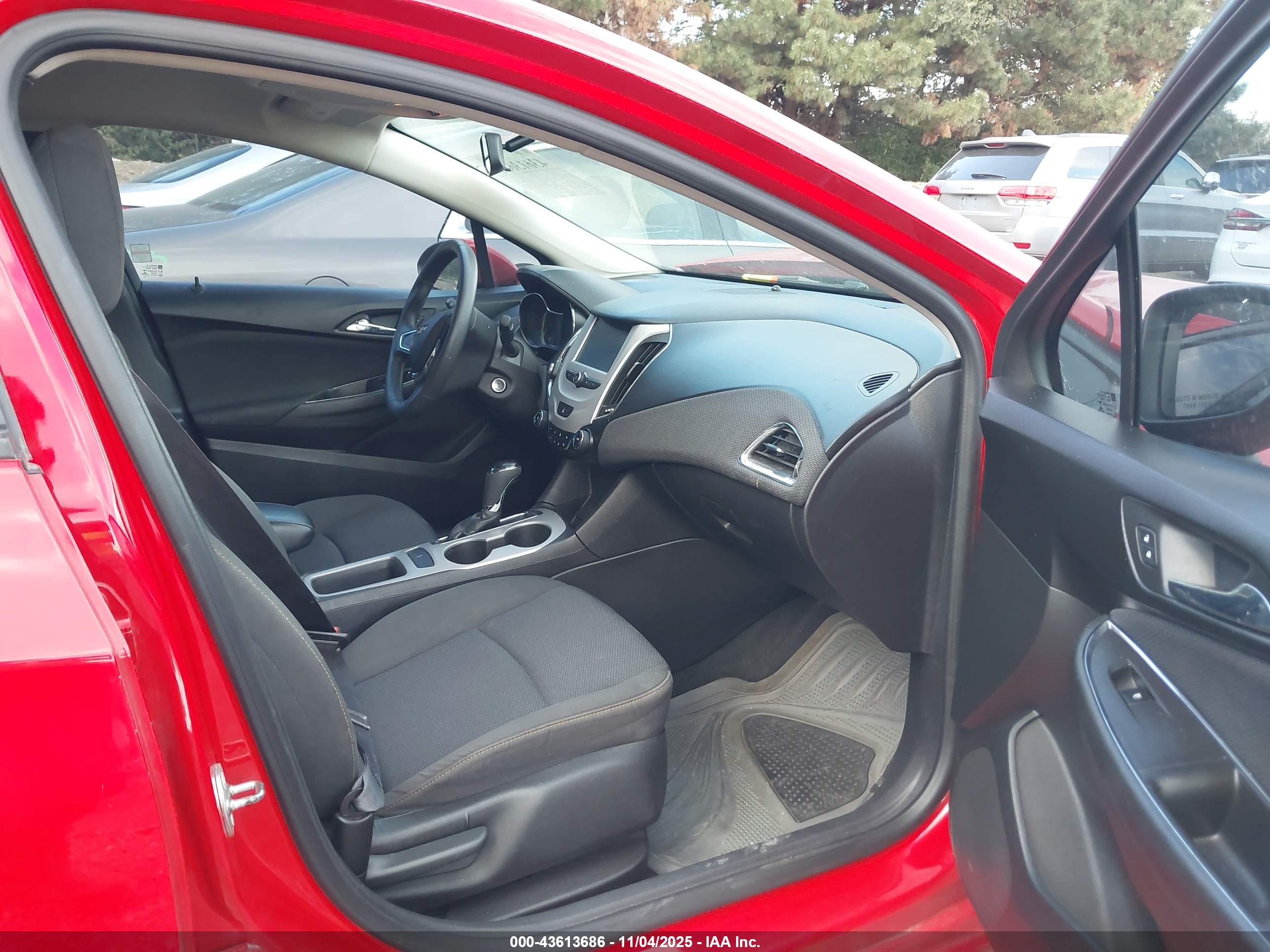 CHEVROLET CRUZE image 5