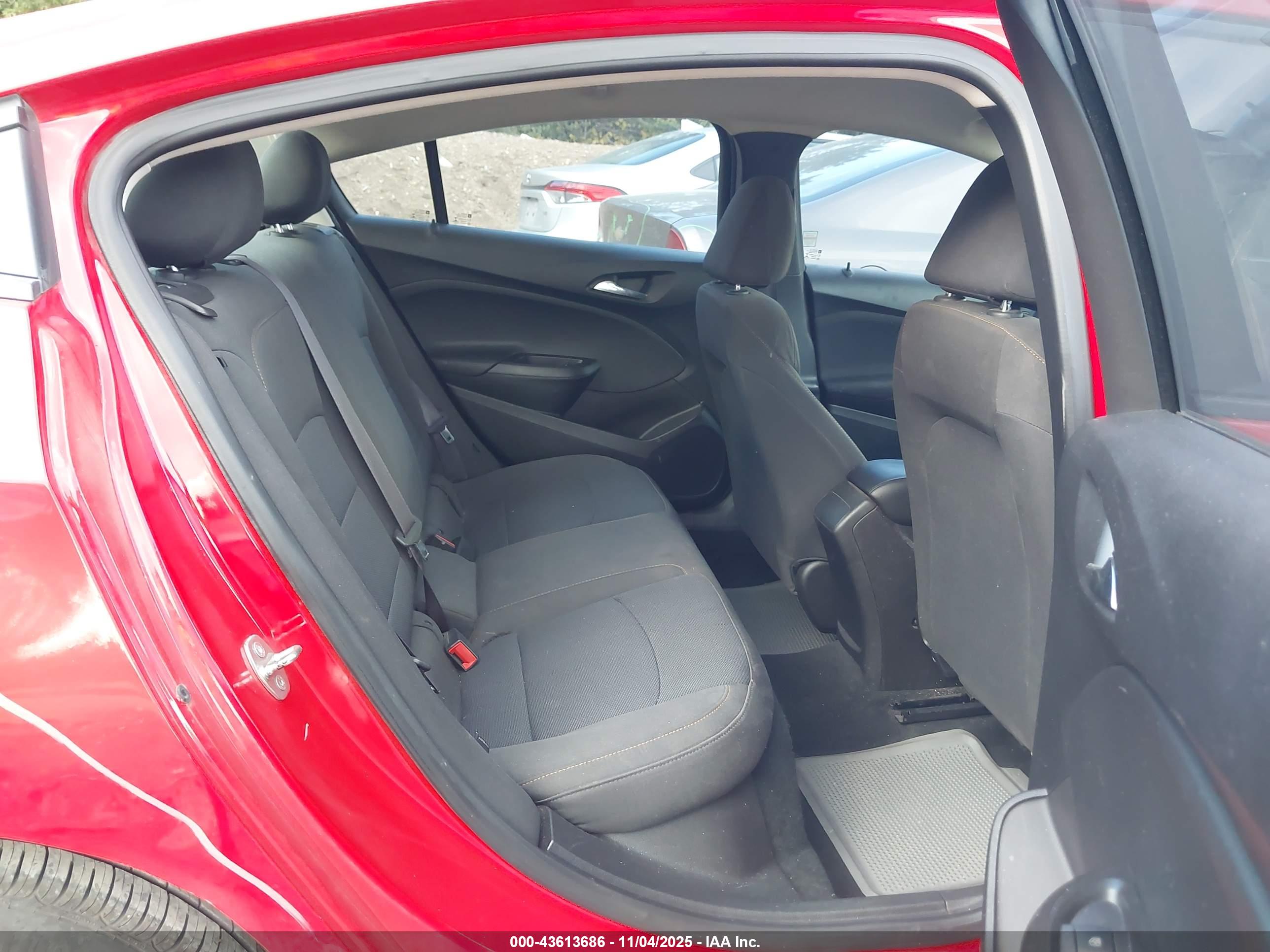 CHEVROLET CRUZE image 8