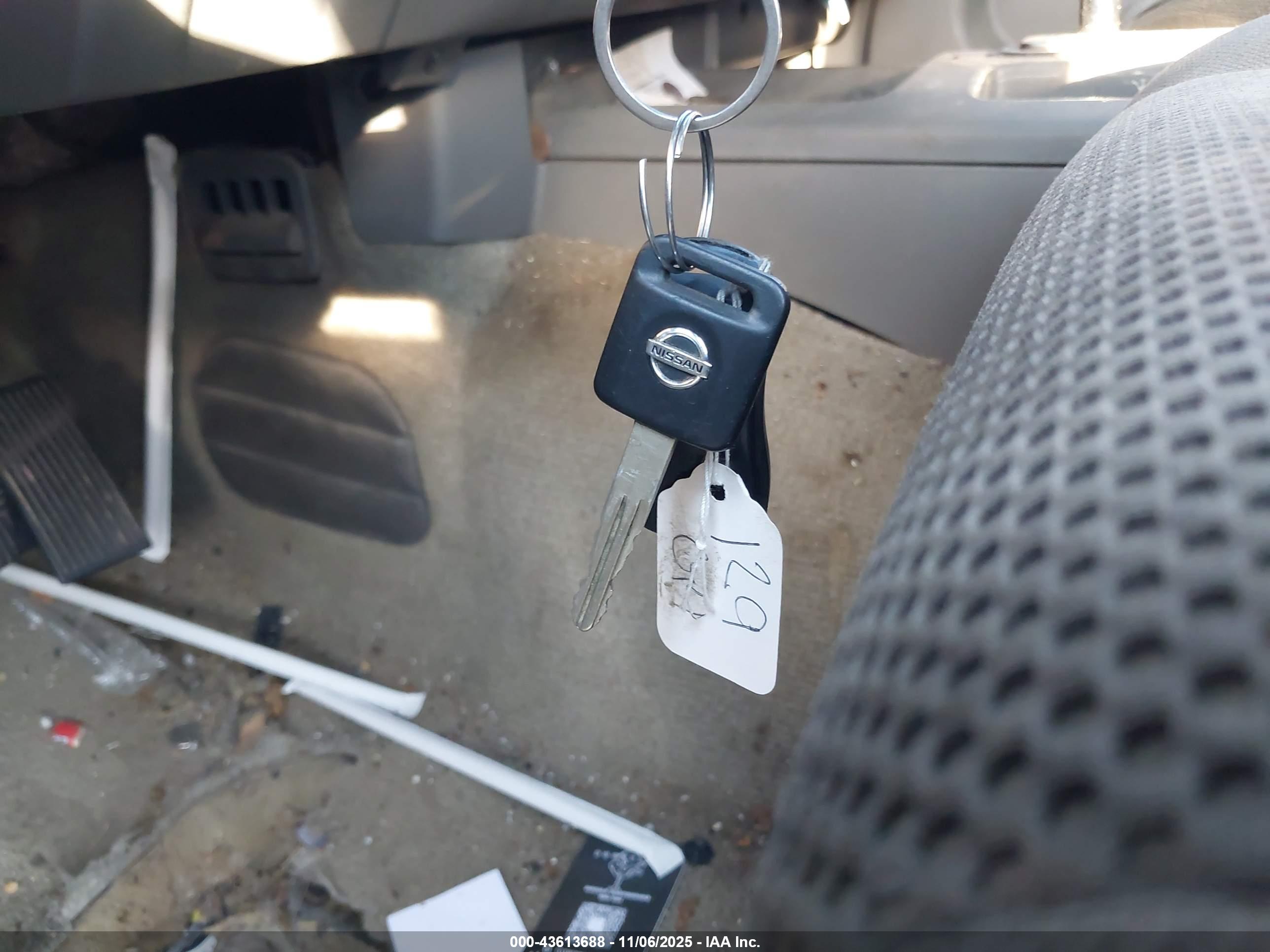 NISSAN FRONTIER image 11