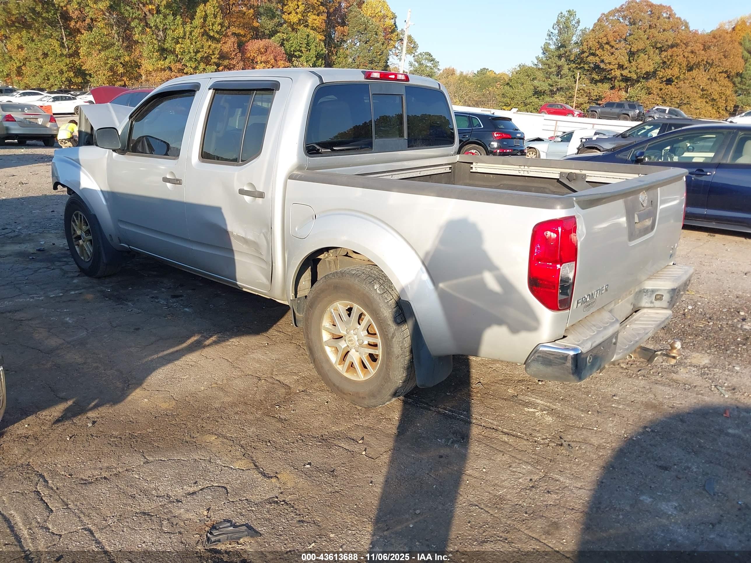 NISSAN FRONTIER image 3