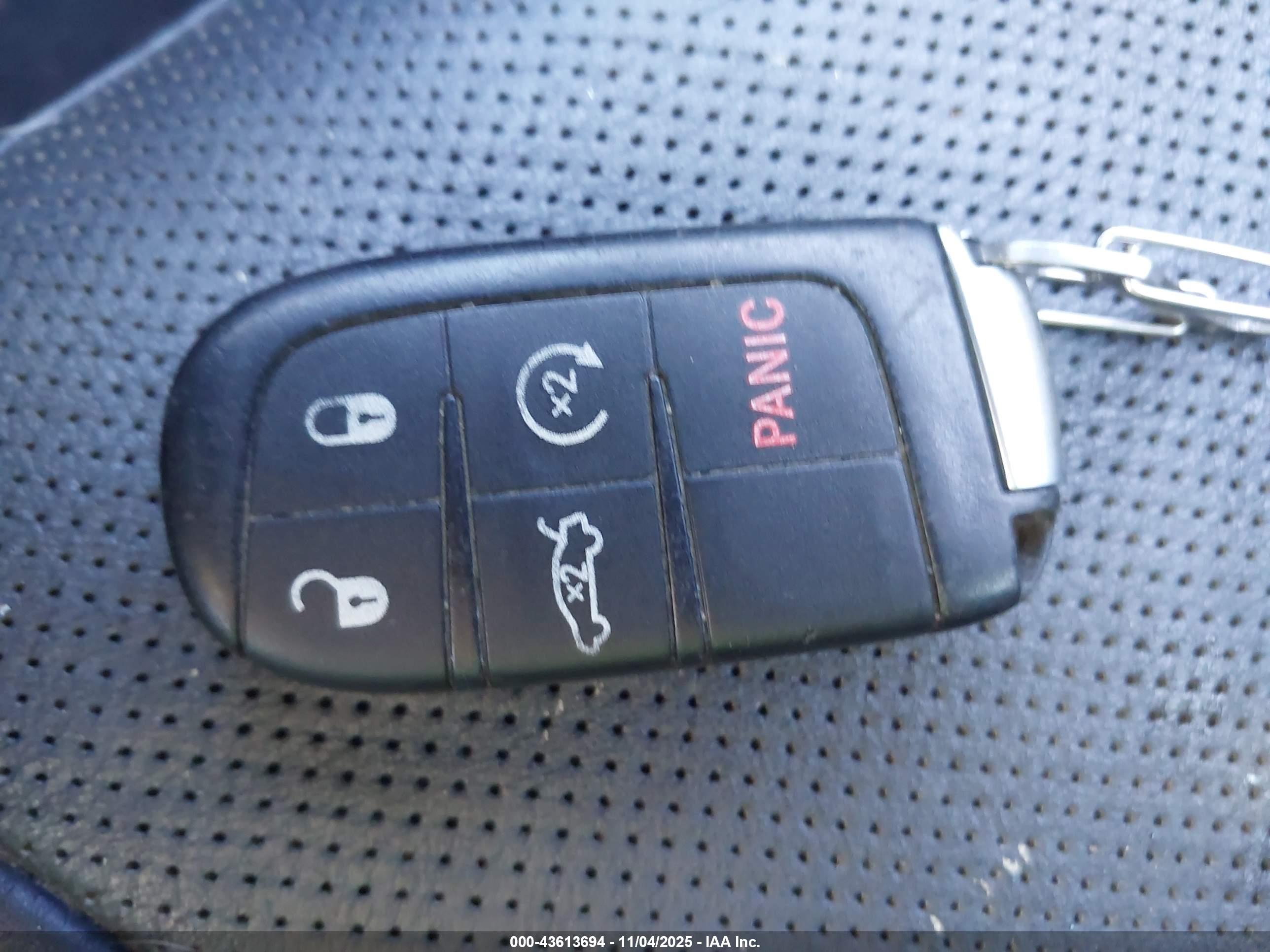 CHRYSLER 300C image 11