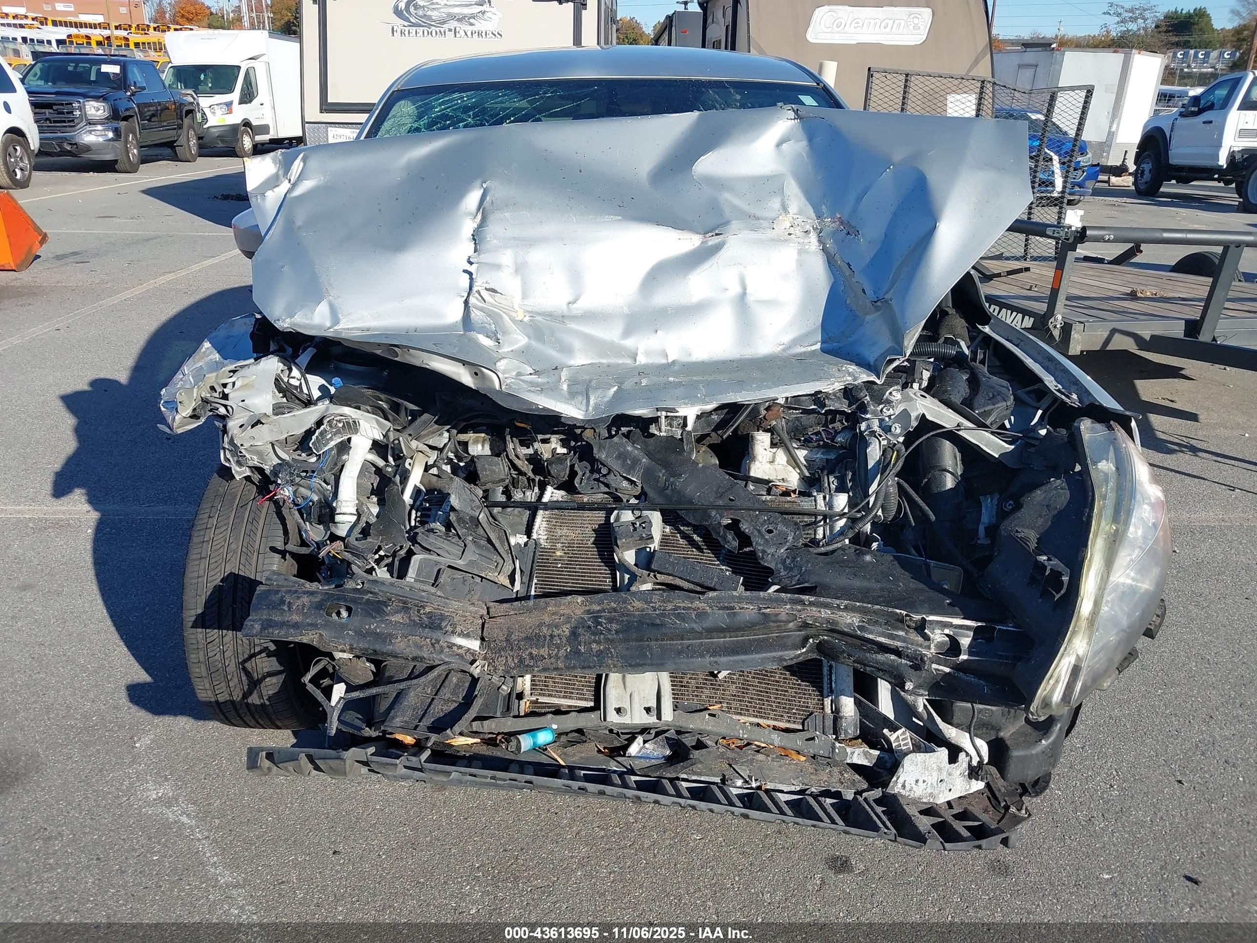 NISSAN SENTRA image 6