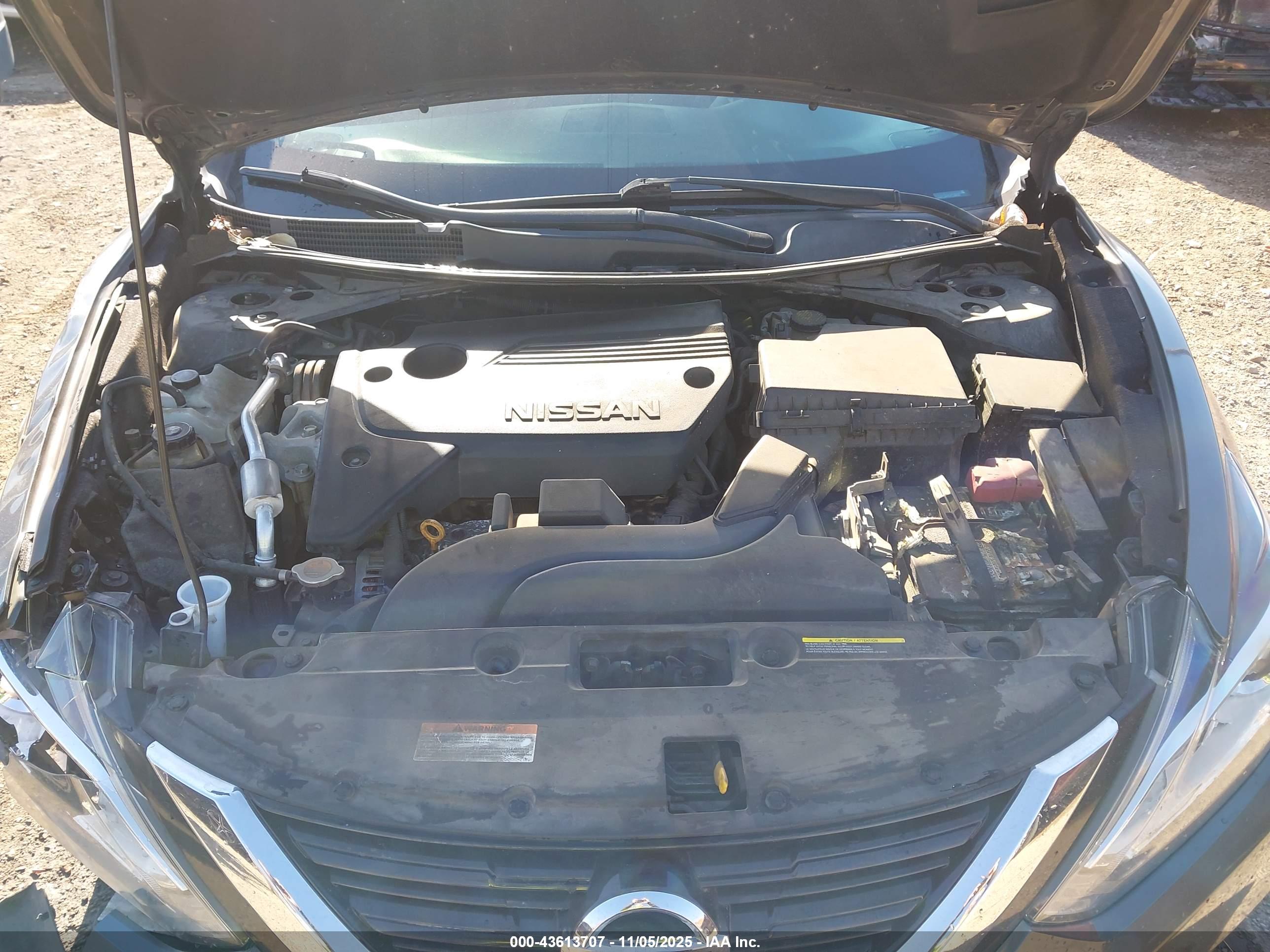 NISSAN ALTIMA image 10
