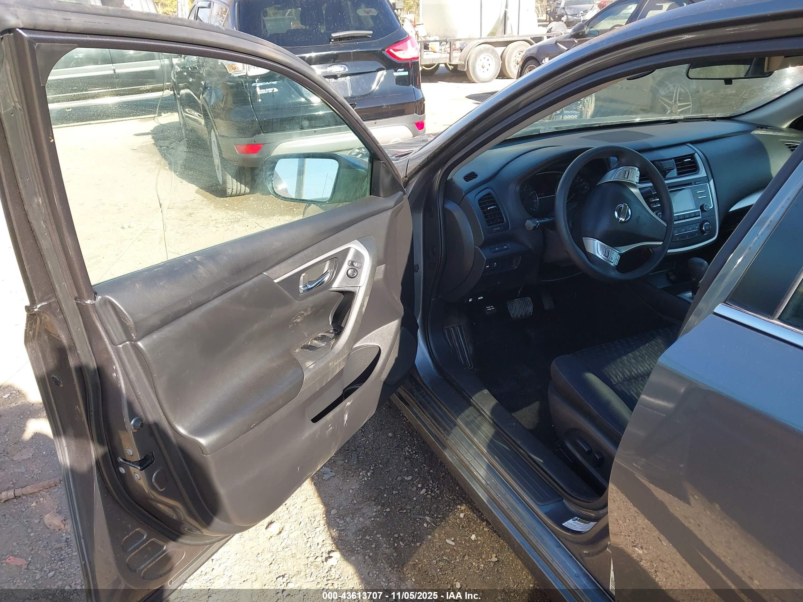 NISSAN ALTIMA image 5