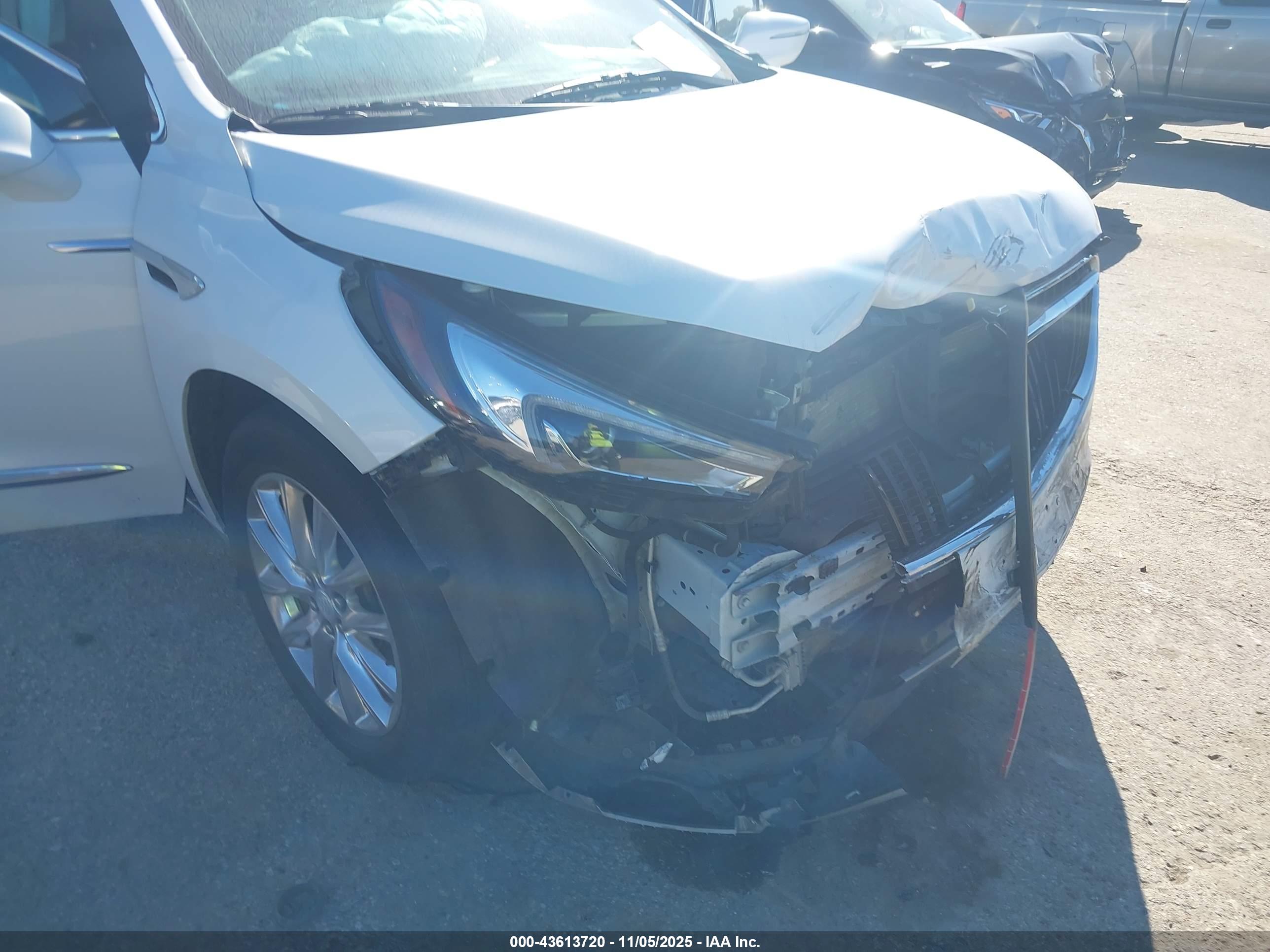 BUICK ENCLAVE image 6