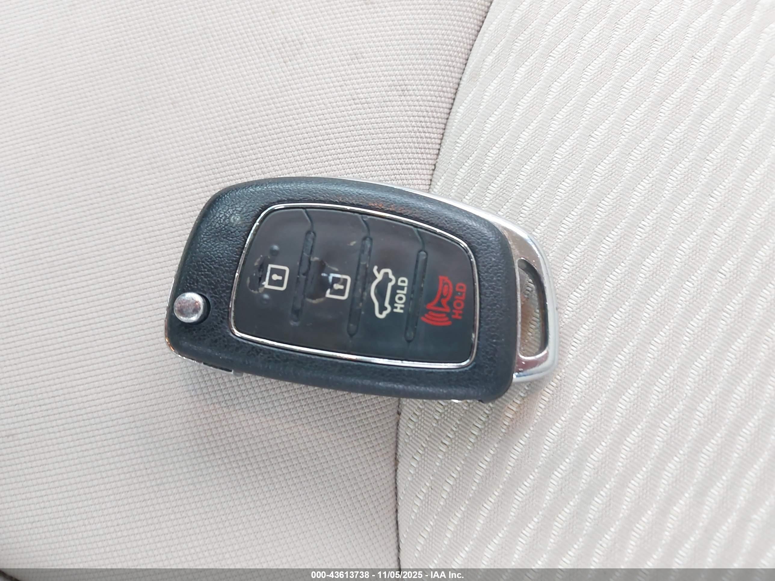 HYUNDAI SONATA image 11