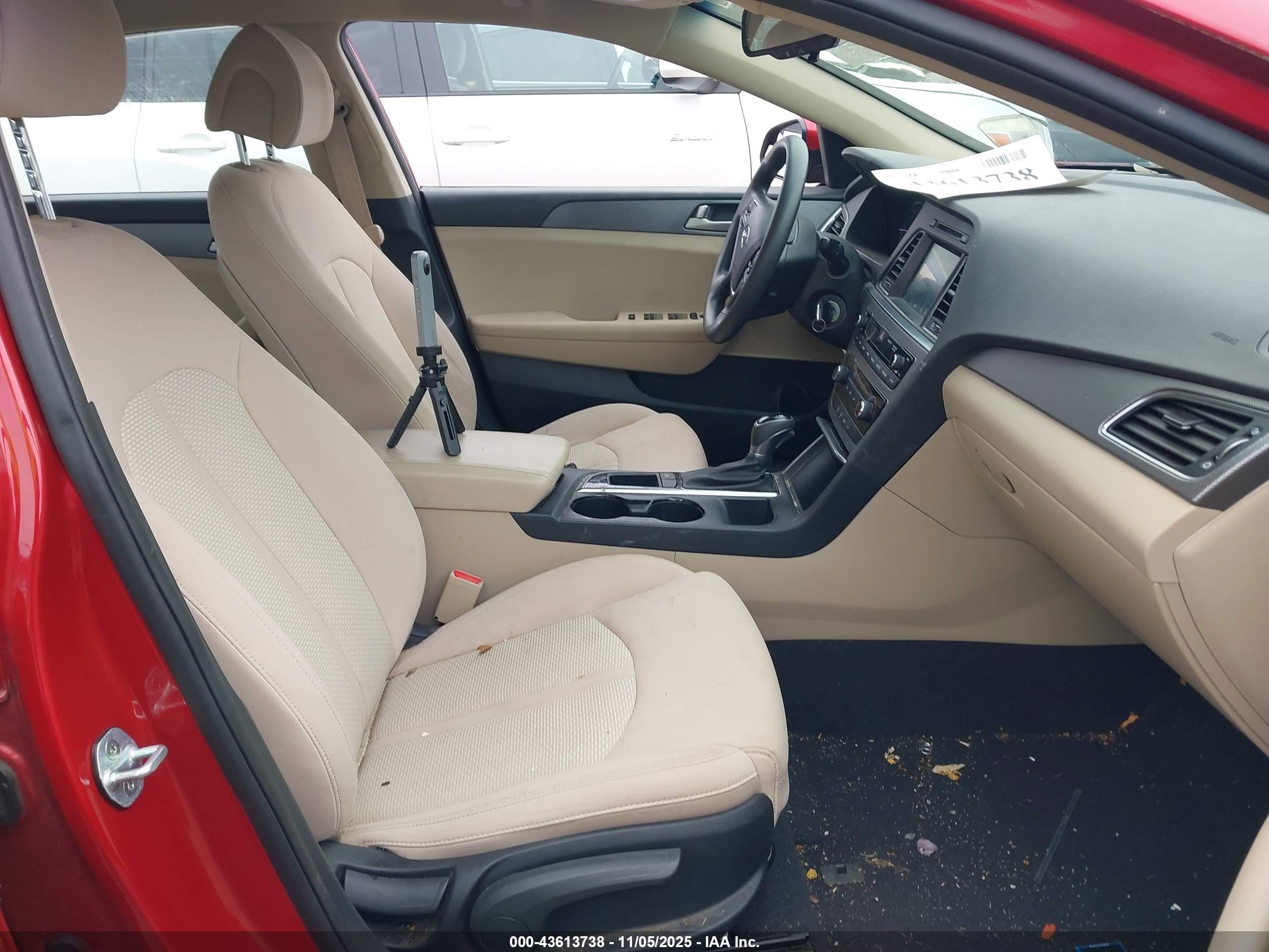 HYUNDAI SONATA image 5