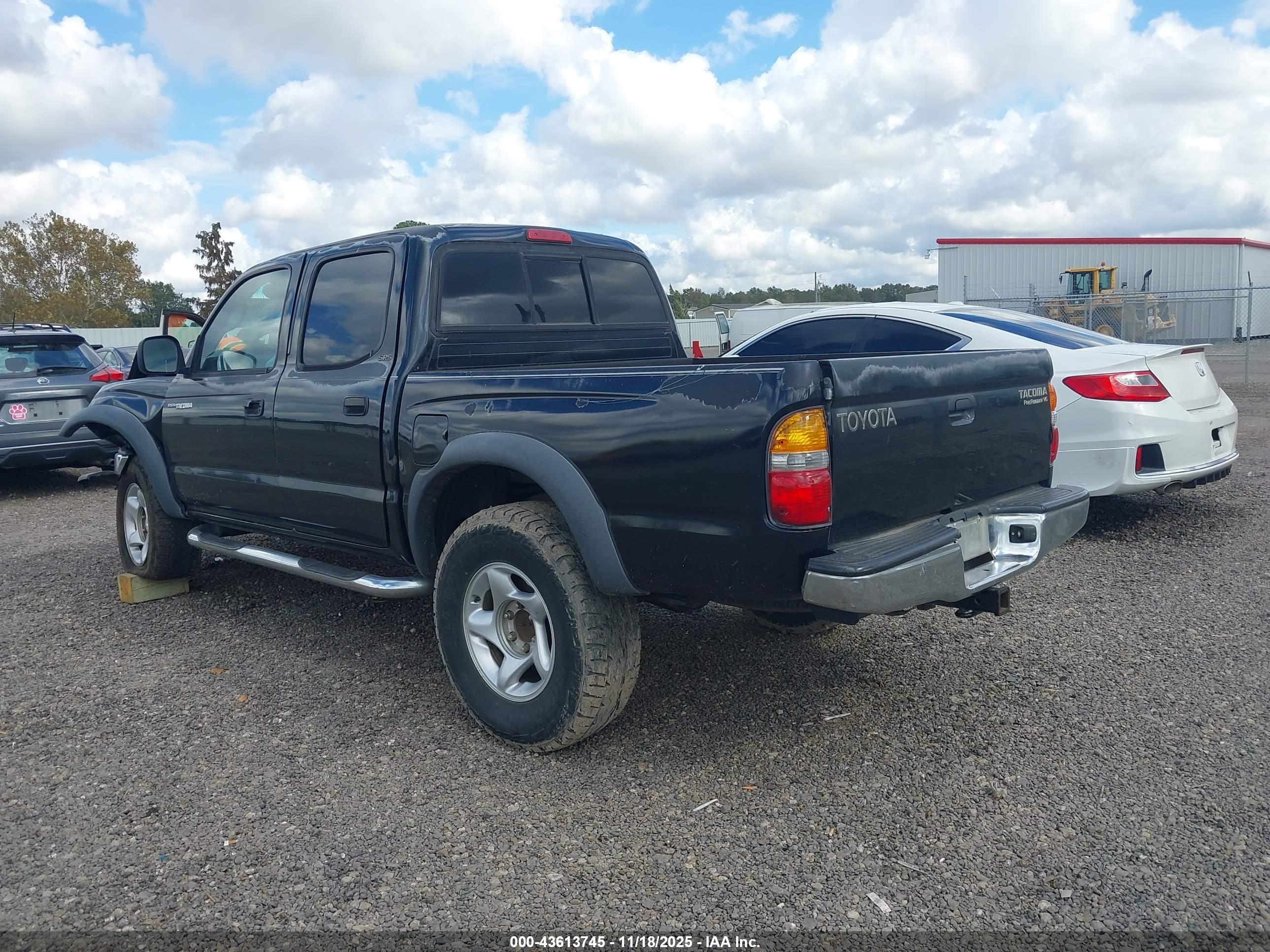 TOYOTA TACOMA image 3