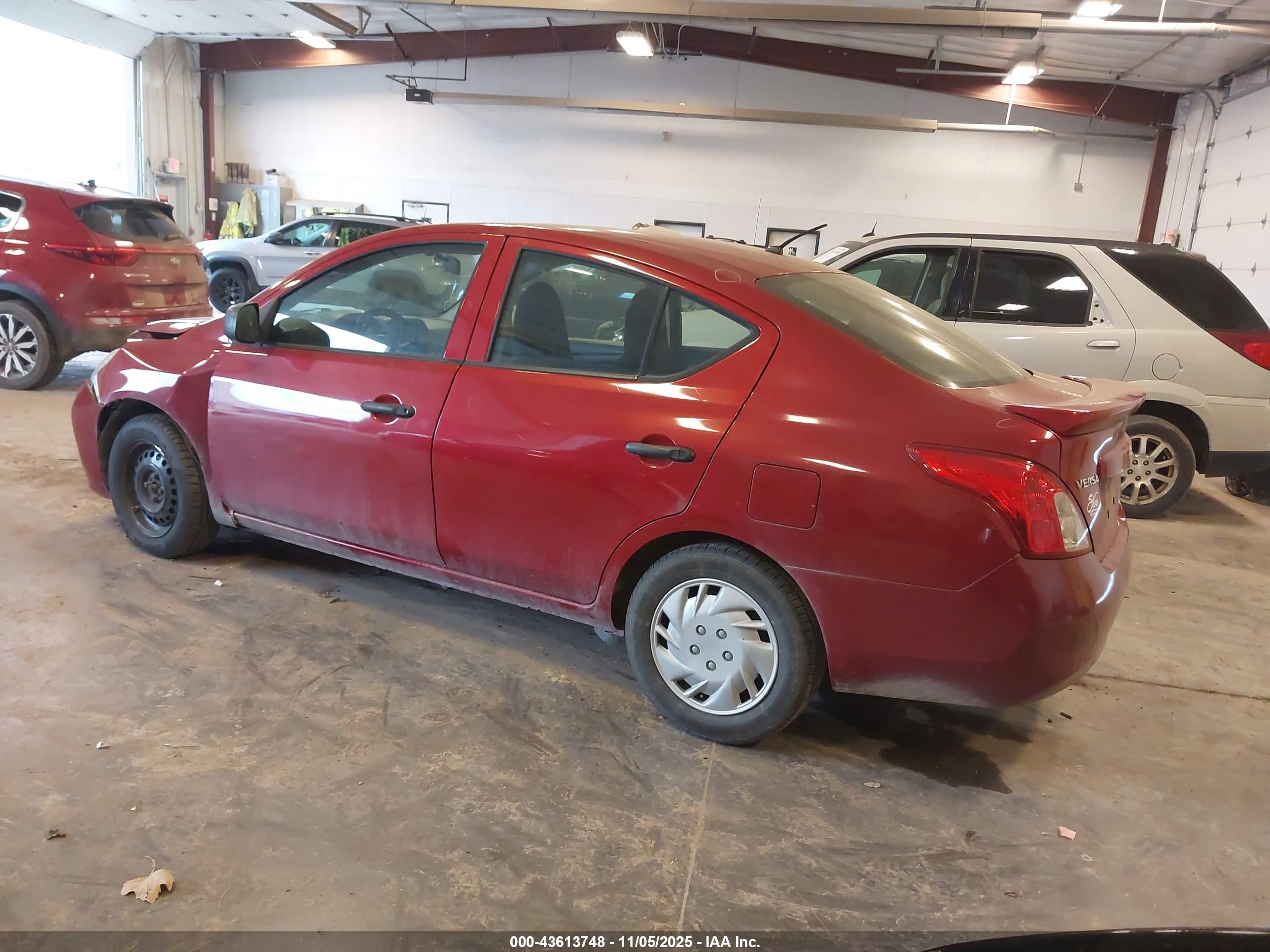 NISSAN VERSA image 3