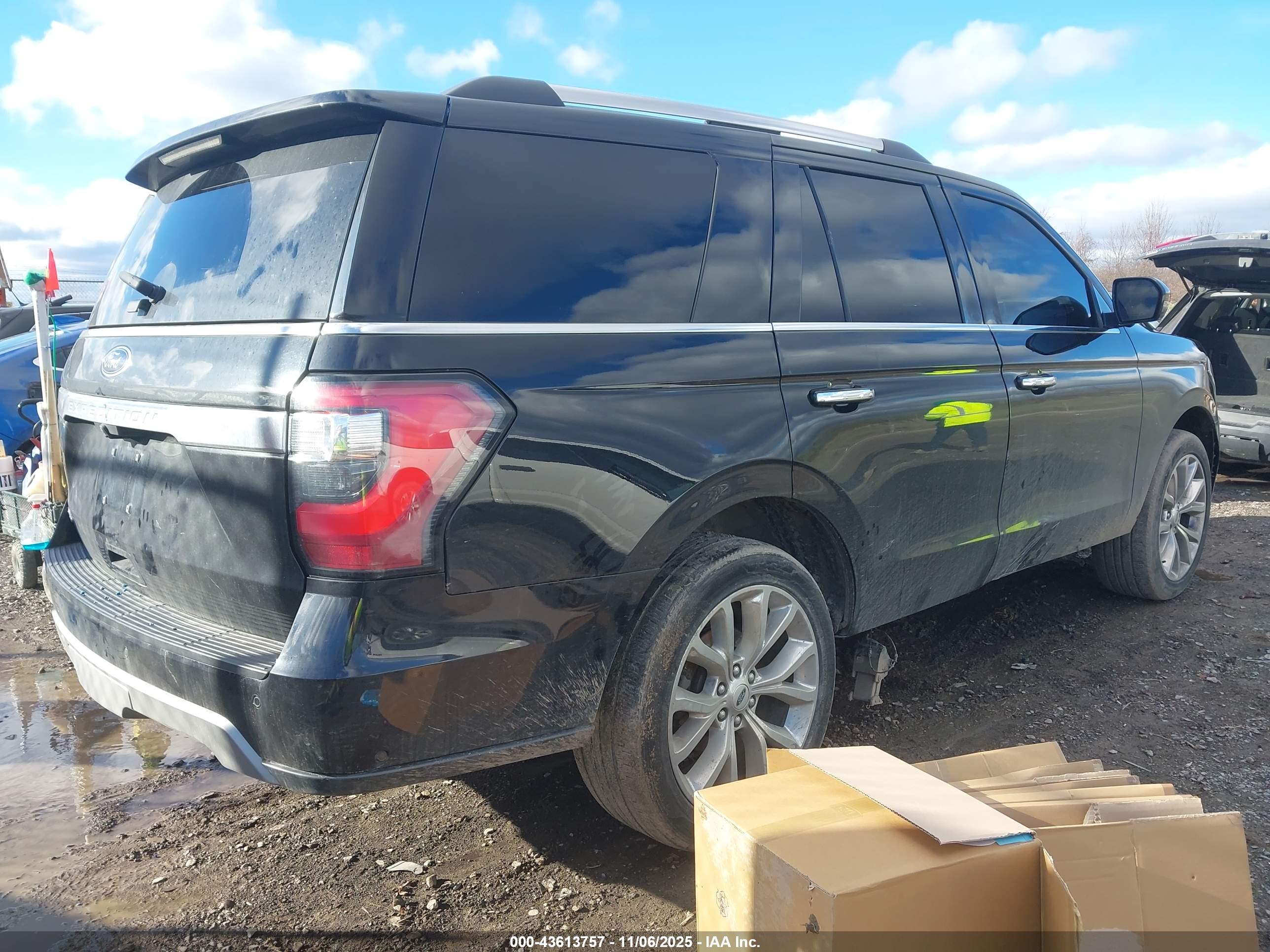 FORD EXPEDITION image 4