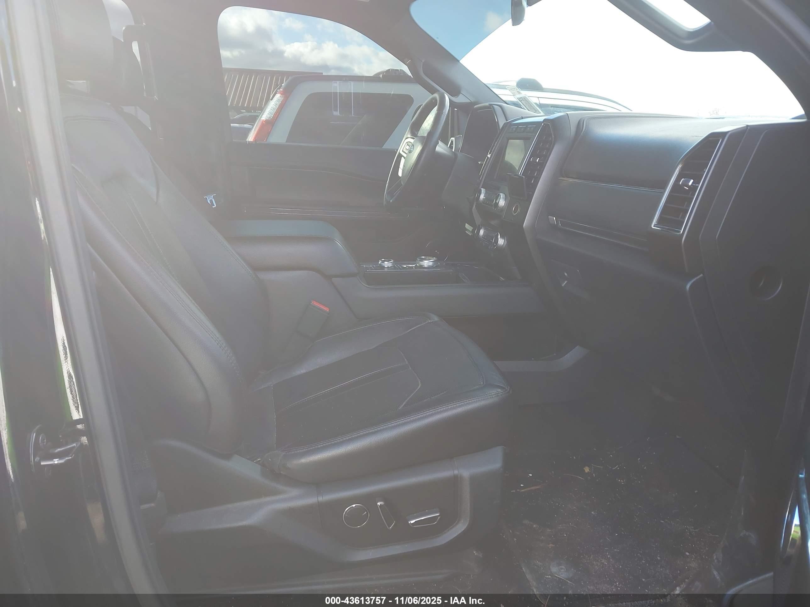 FORD EXPEDITION image 5