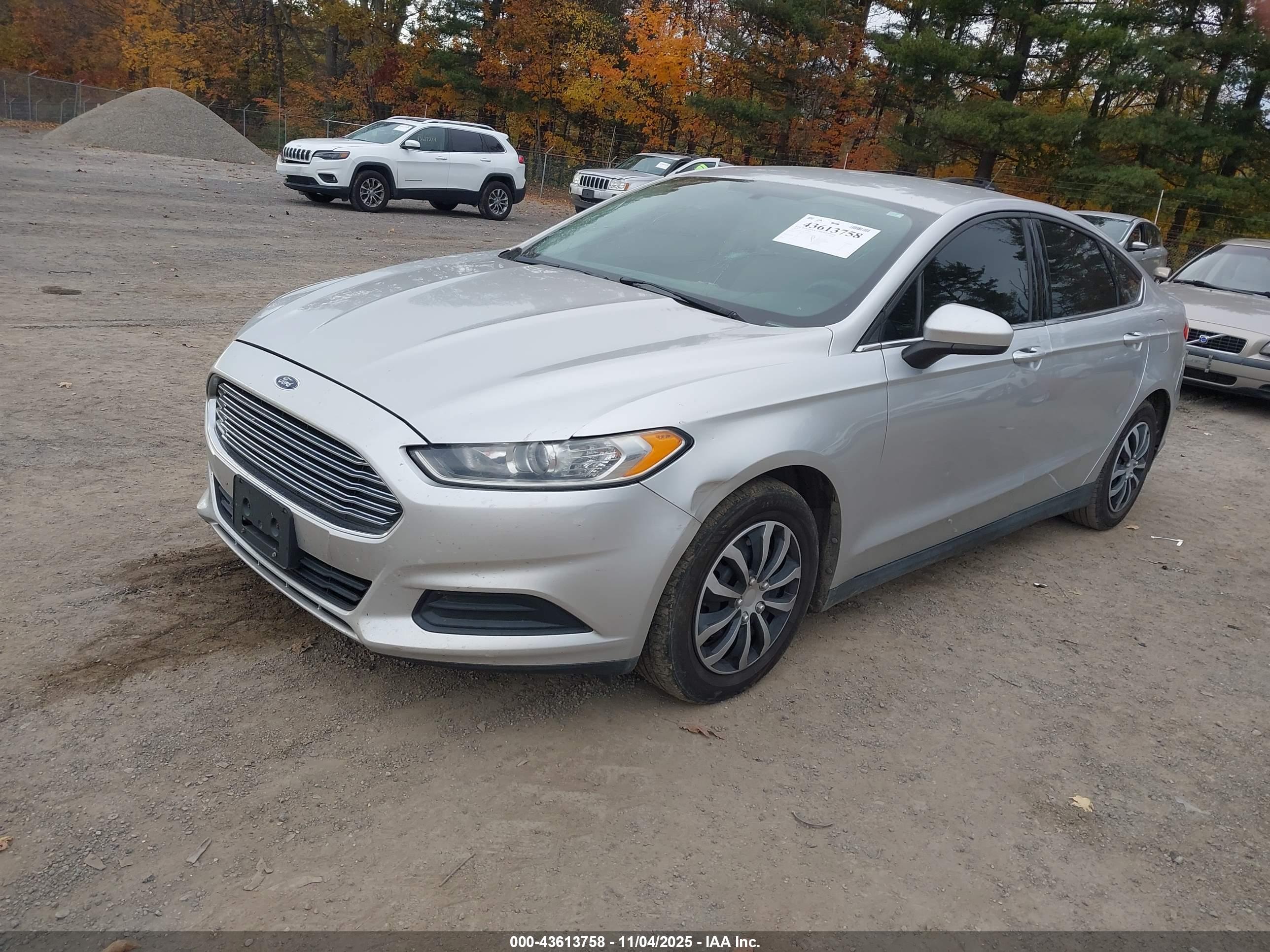 FORD FUSION image 2