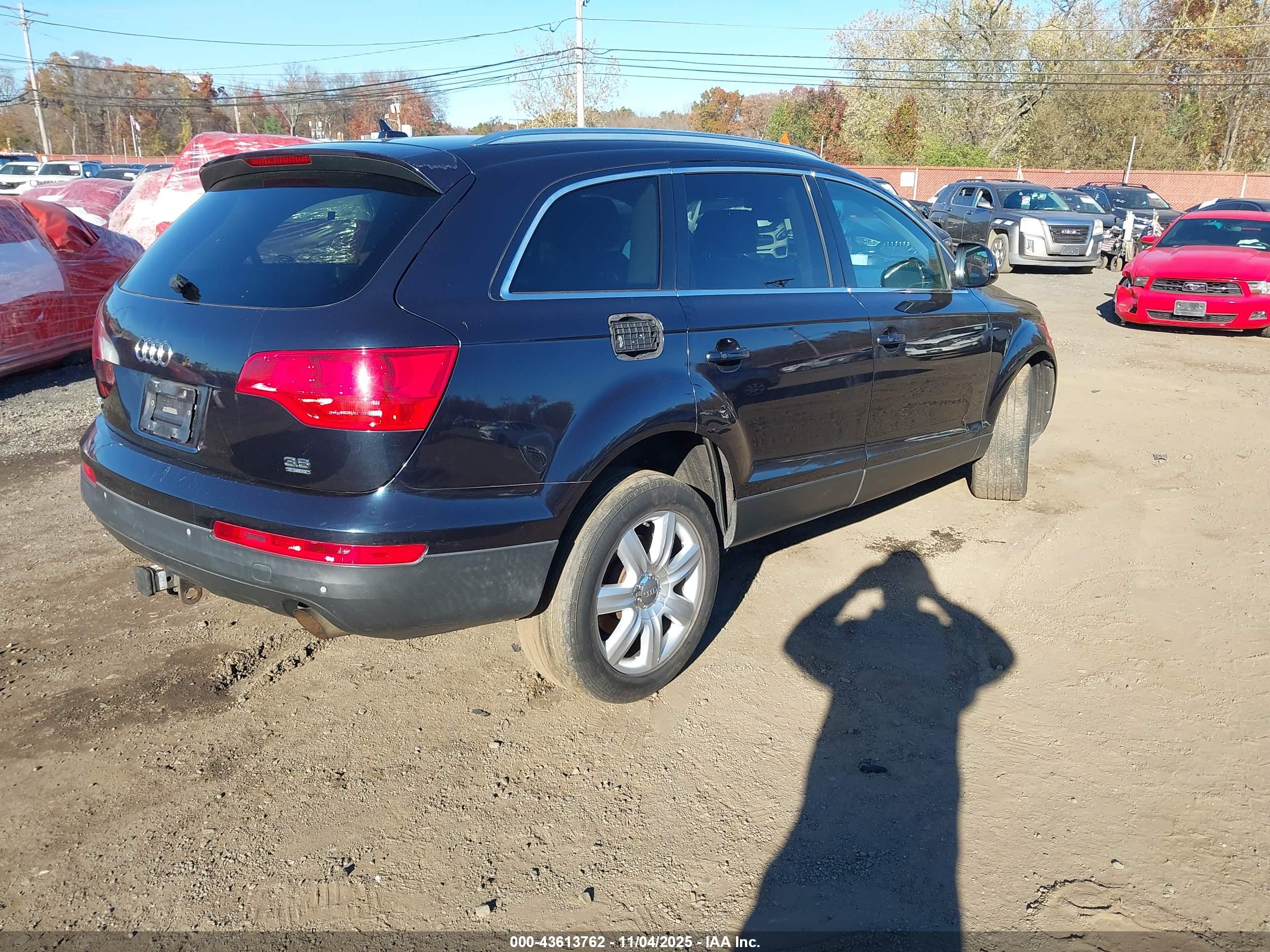 AUDI Q7 image 4