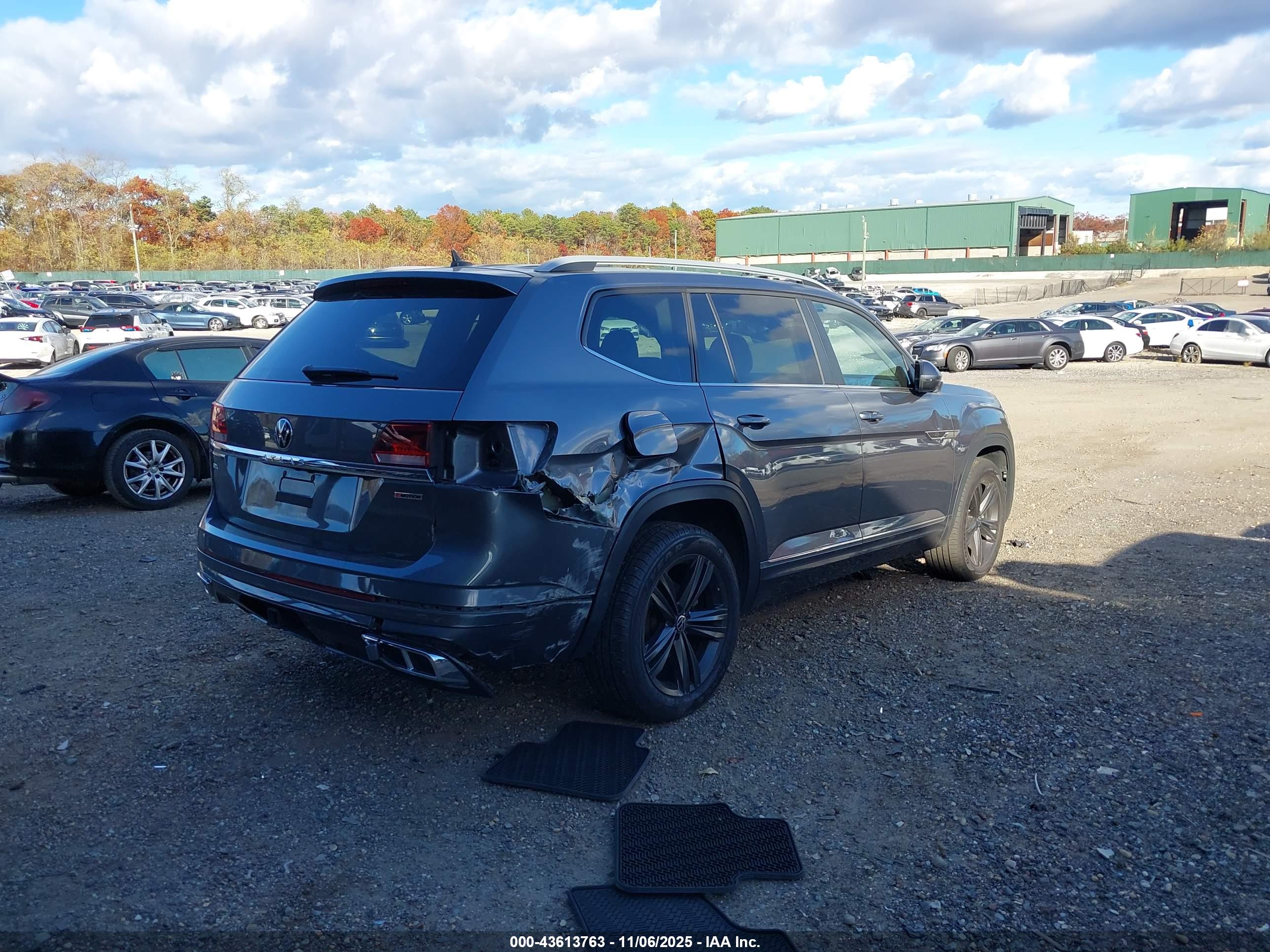 VOLKSWAGEN ATLAS image 4