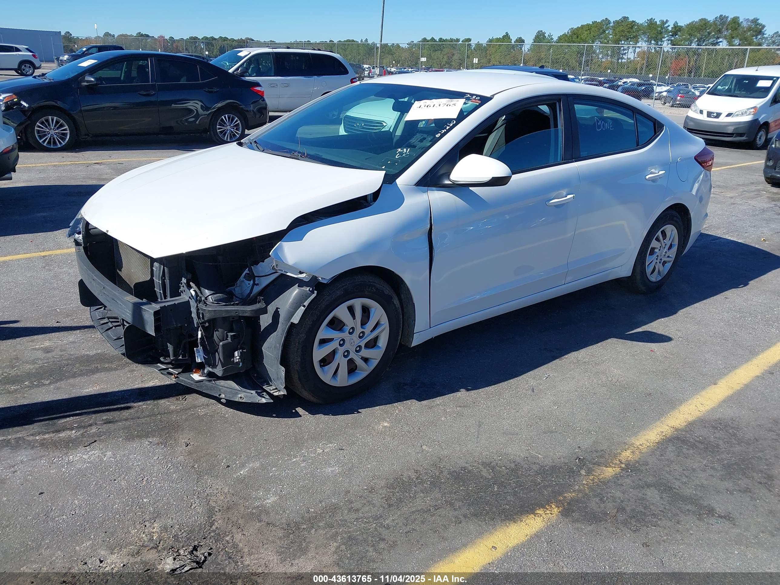 HYUNDAI ELANTRA image 2
