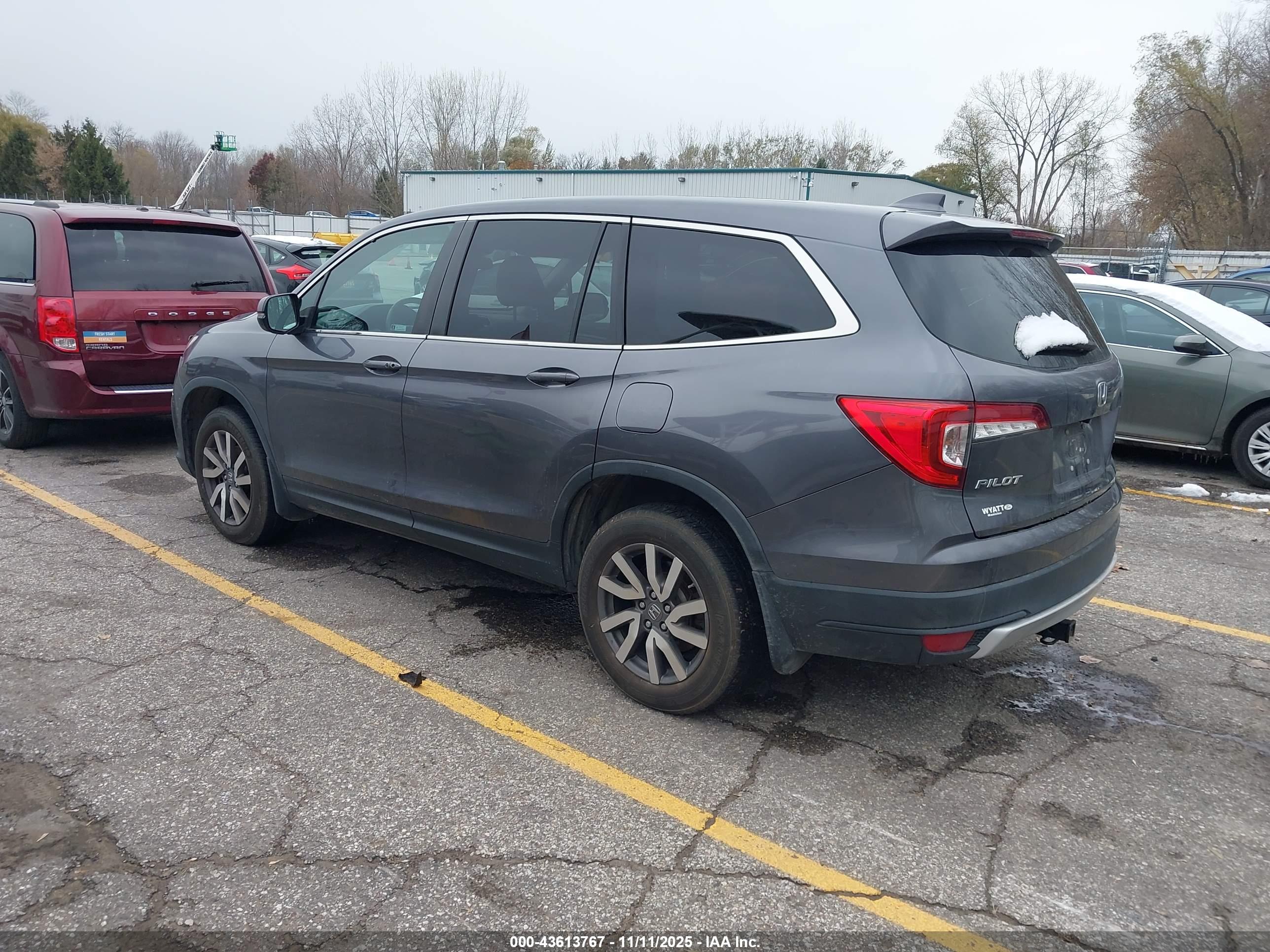 HONDA PILOT image 3
