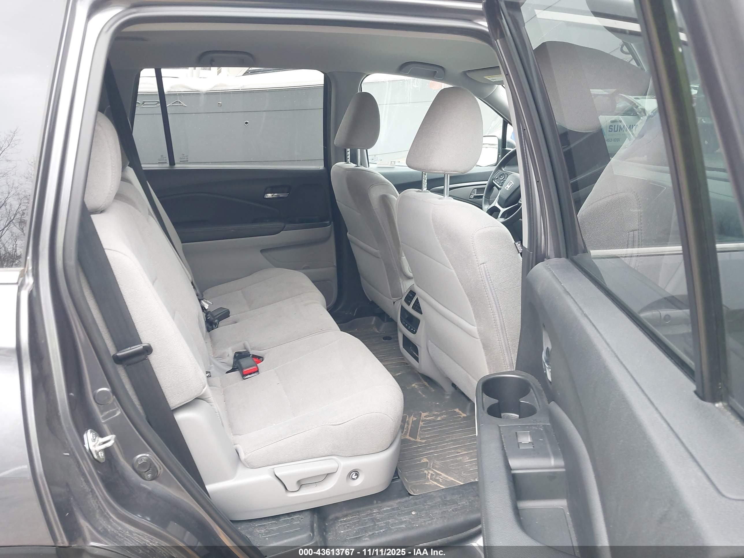 HONDA PILOT image 8