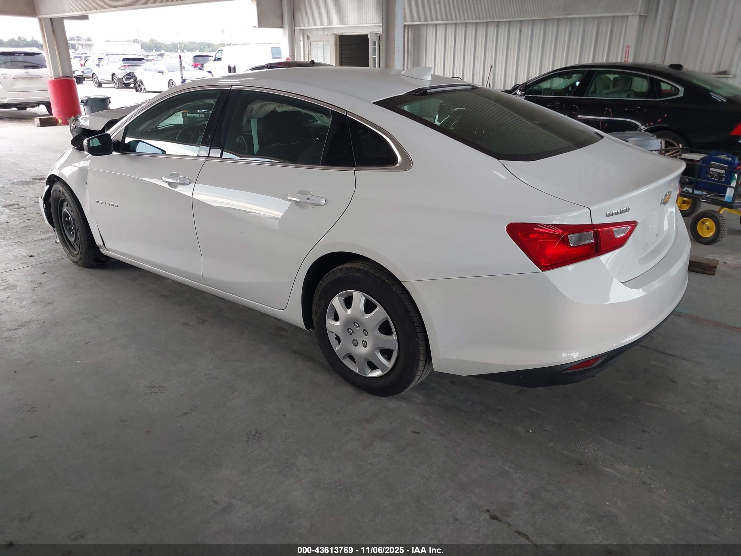 CHEVROLET MALIBU image 3