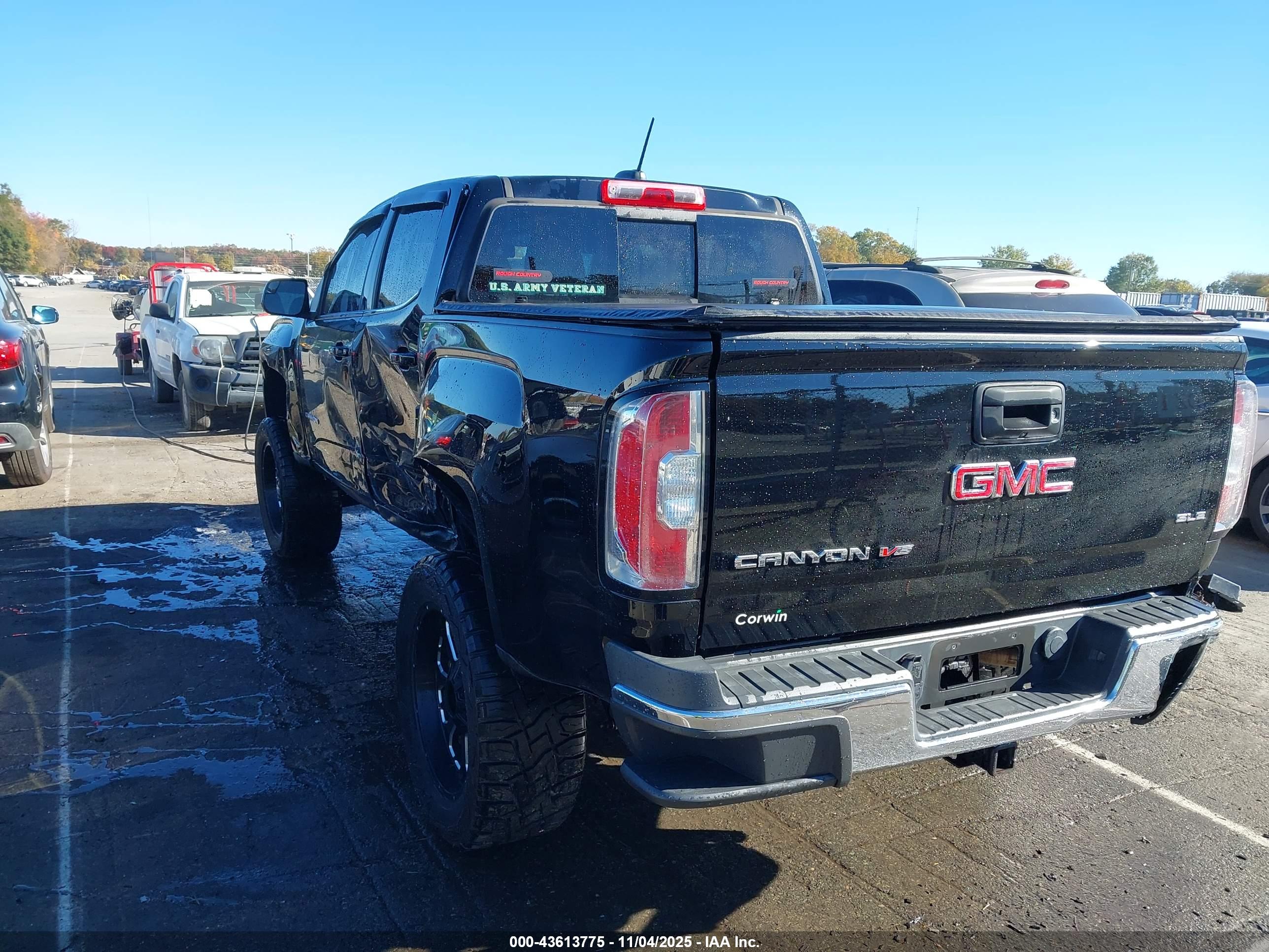 GMC CANYON image 3