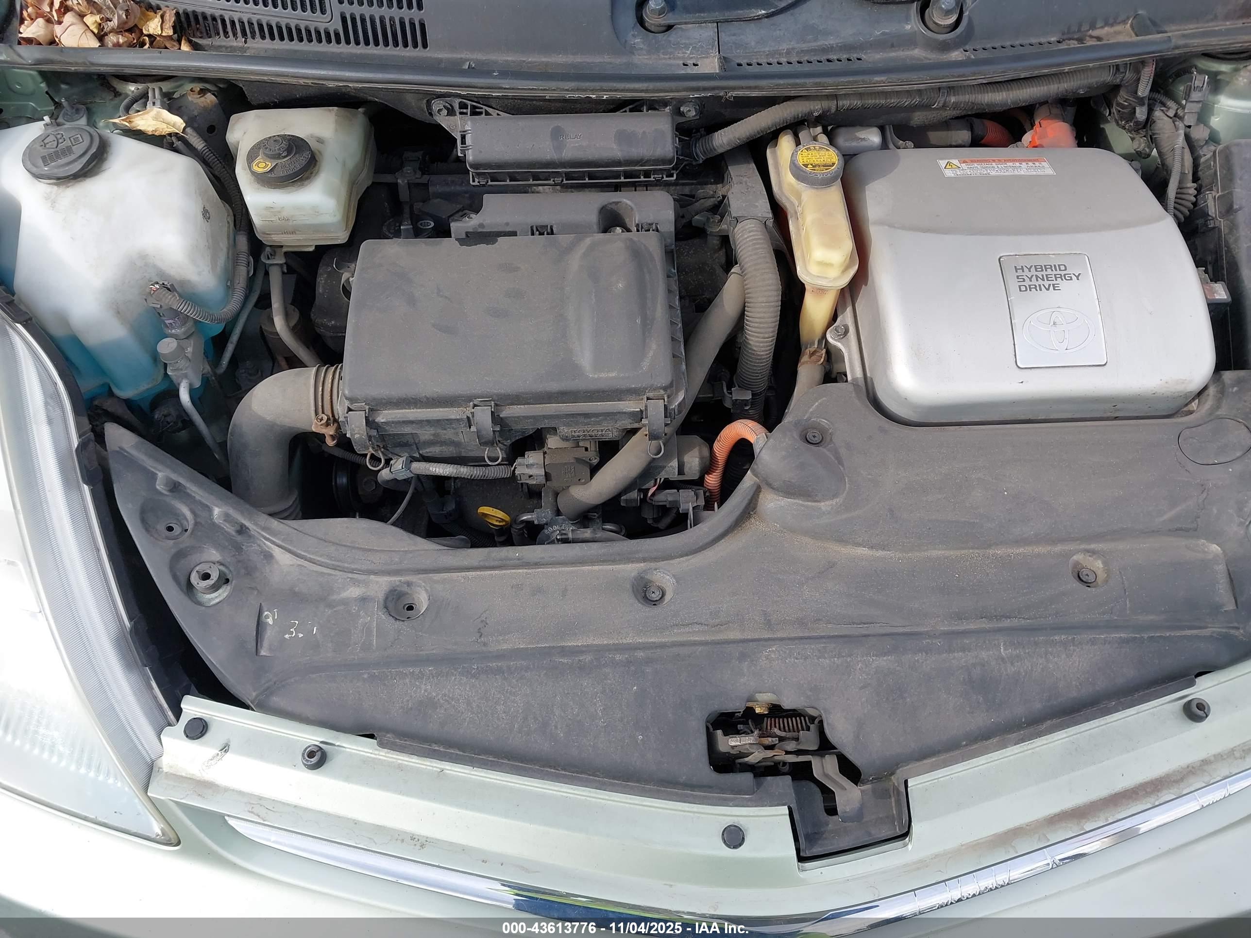 TOYOTA PRIUS image 10
