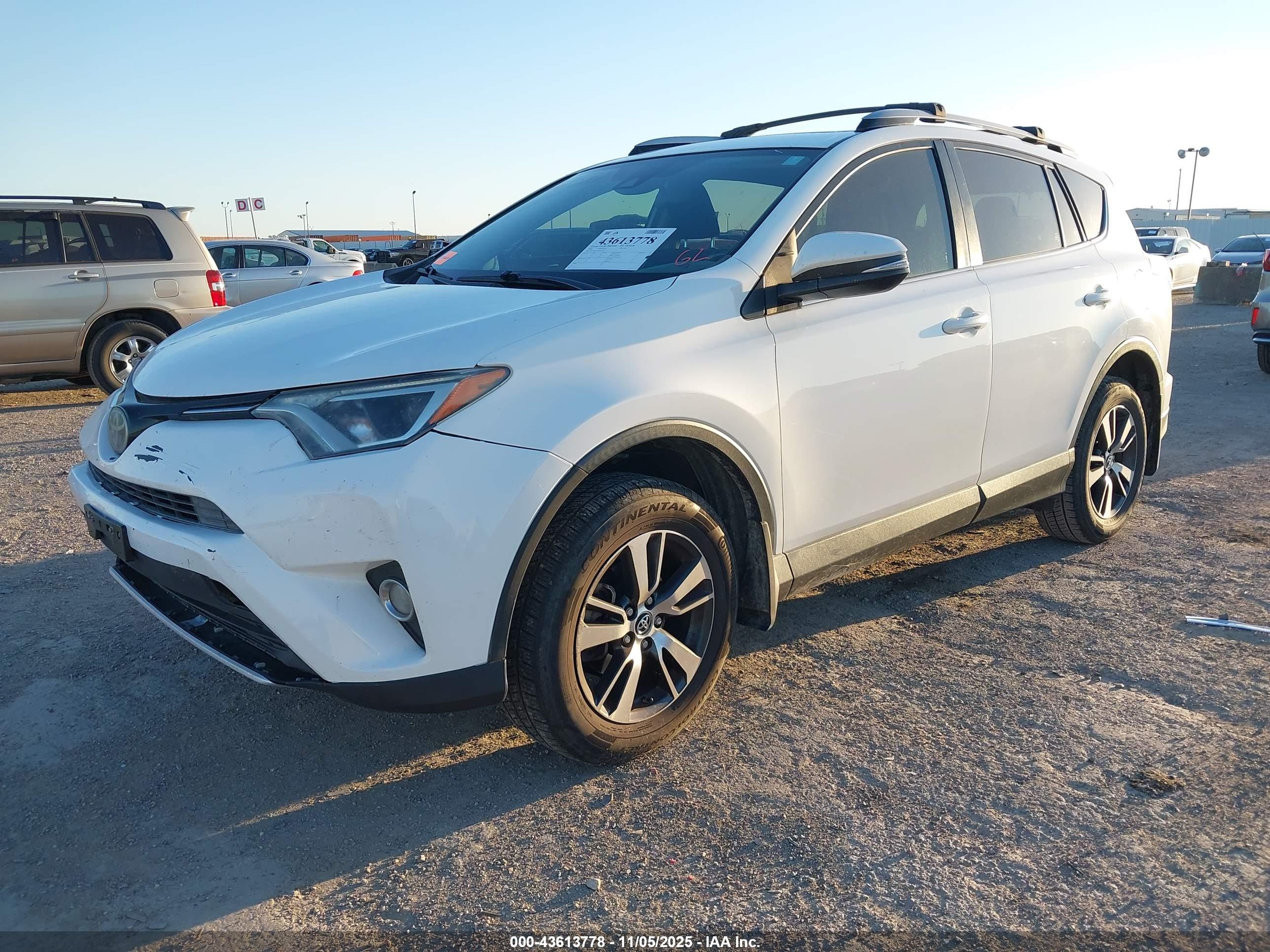 TOYOTA RAV4 image 2