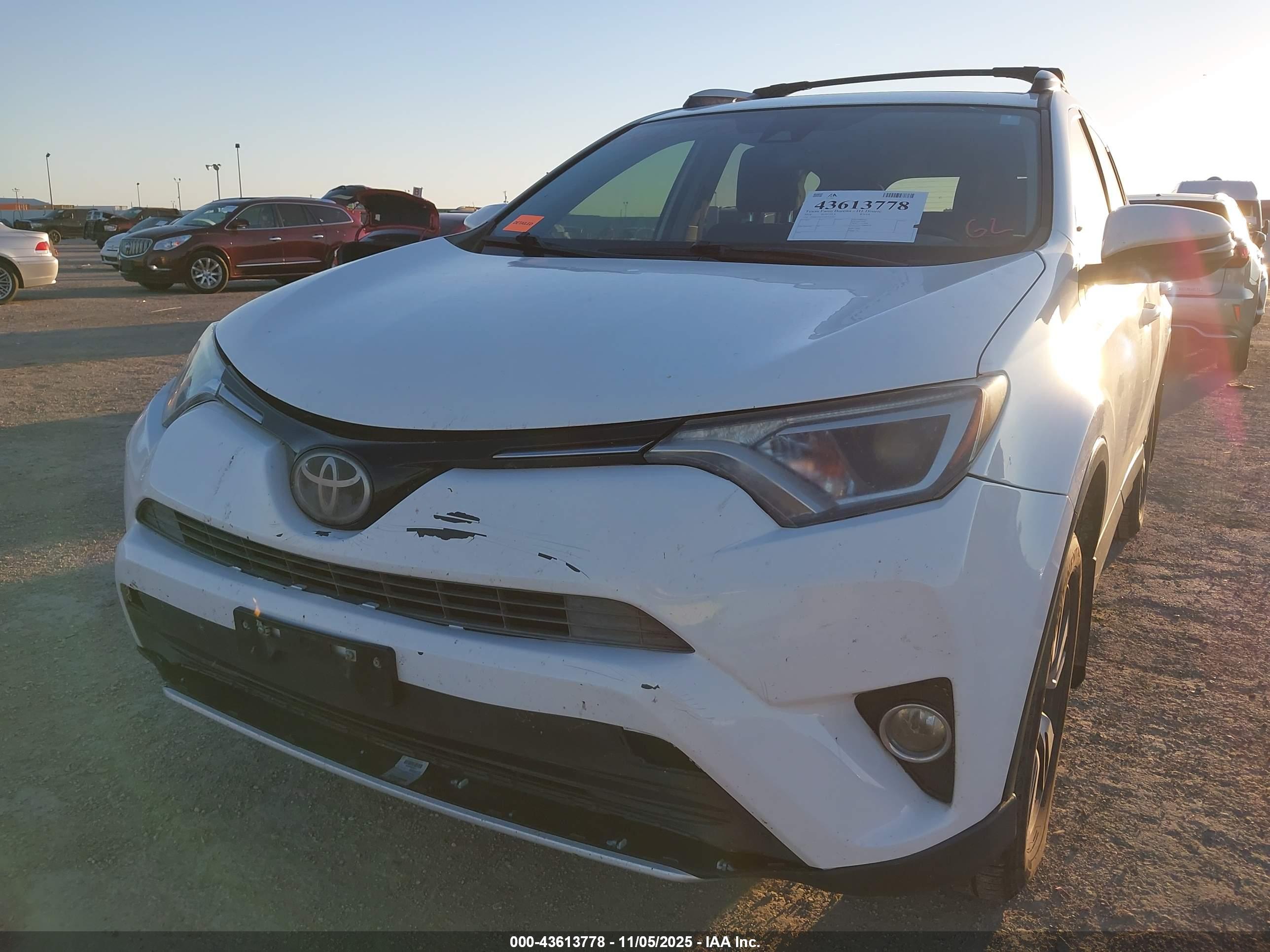 TOYOTA RAV4 image 6