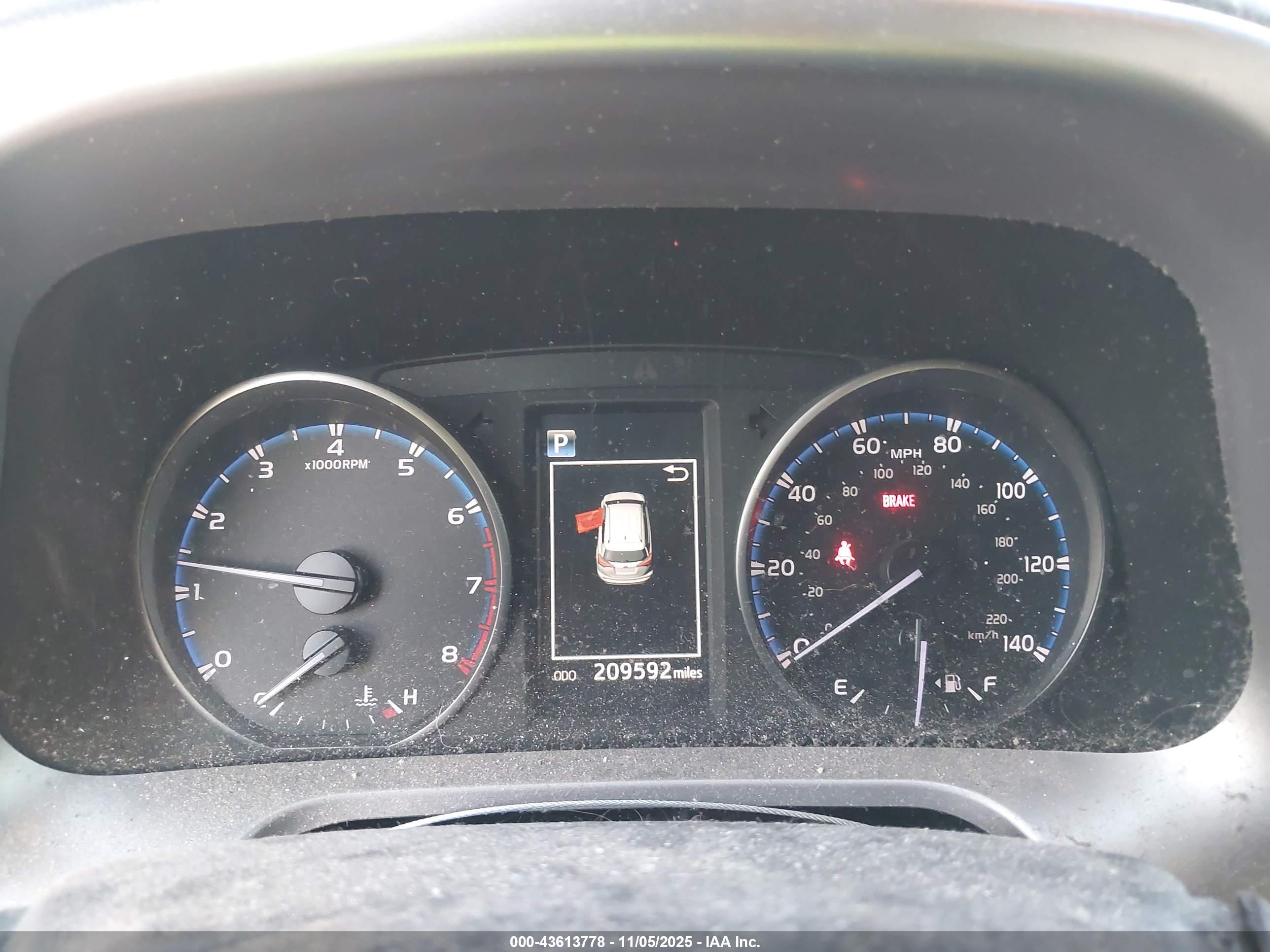 TOYOTA RAV4 image 7