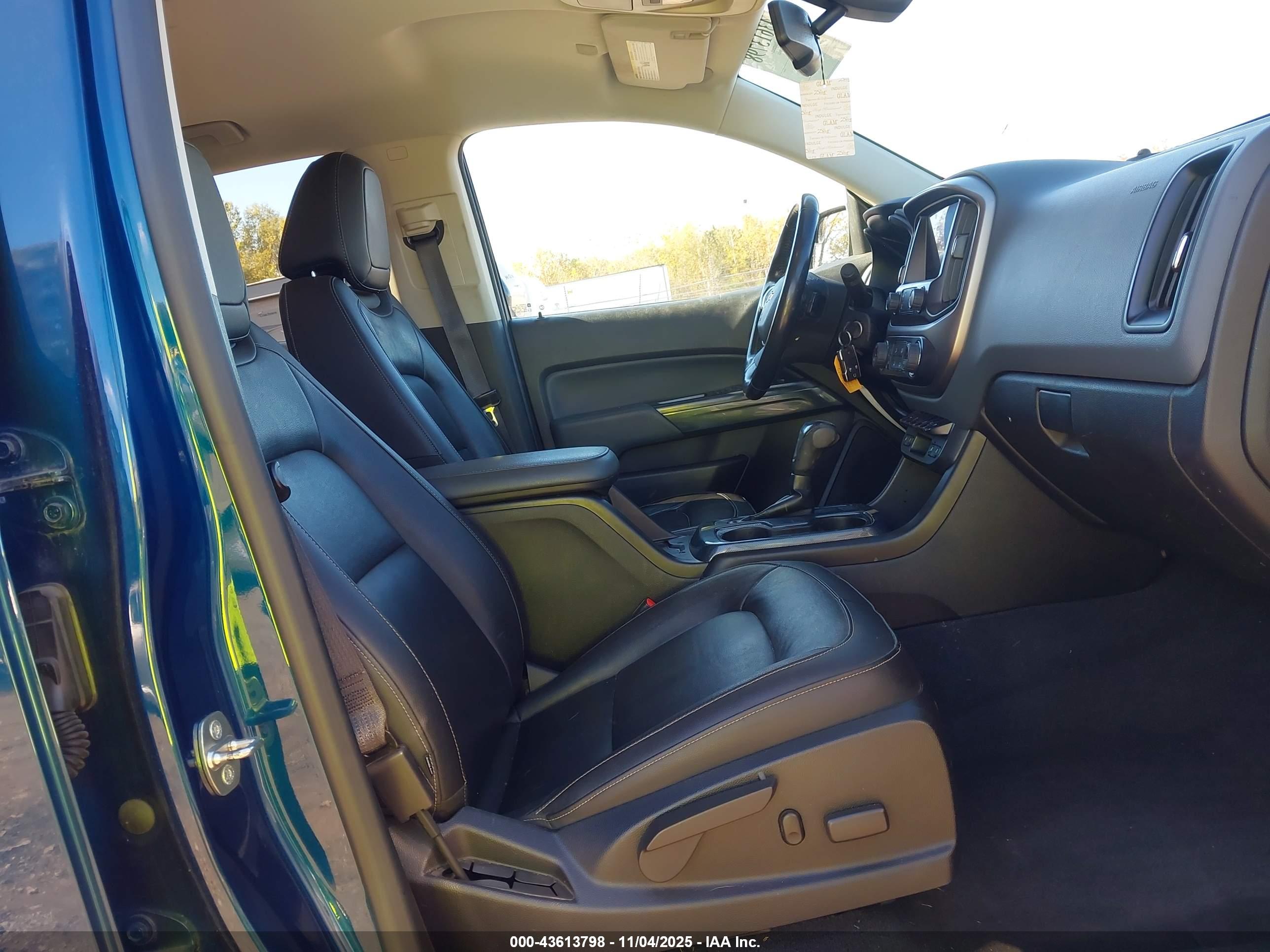 CHEVROLET COLORADO image 5