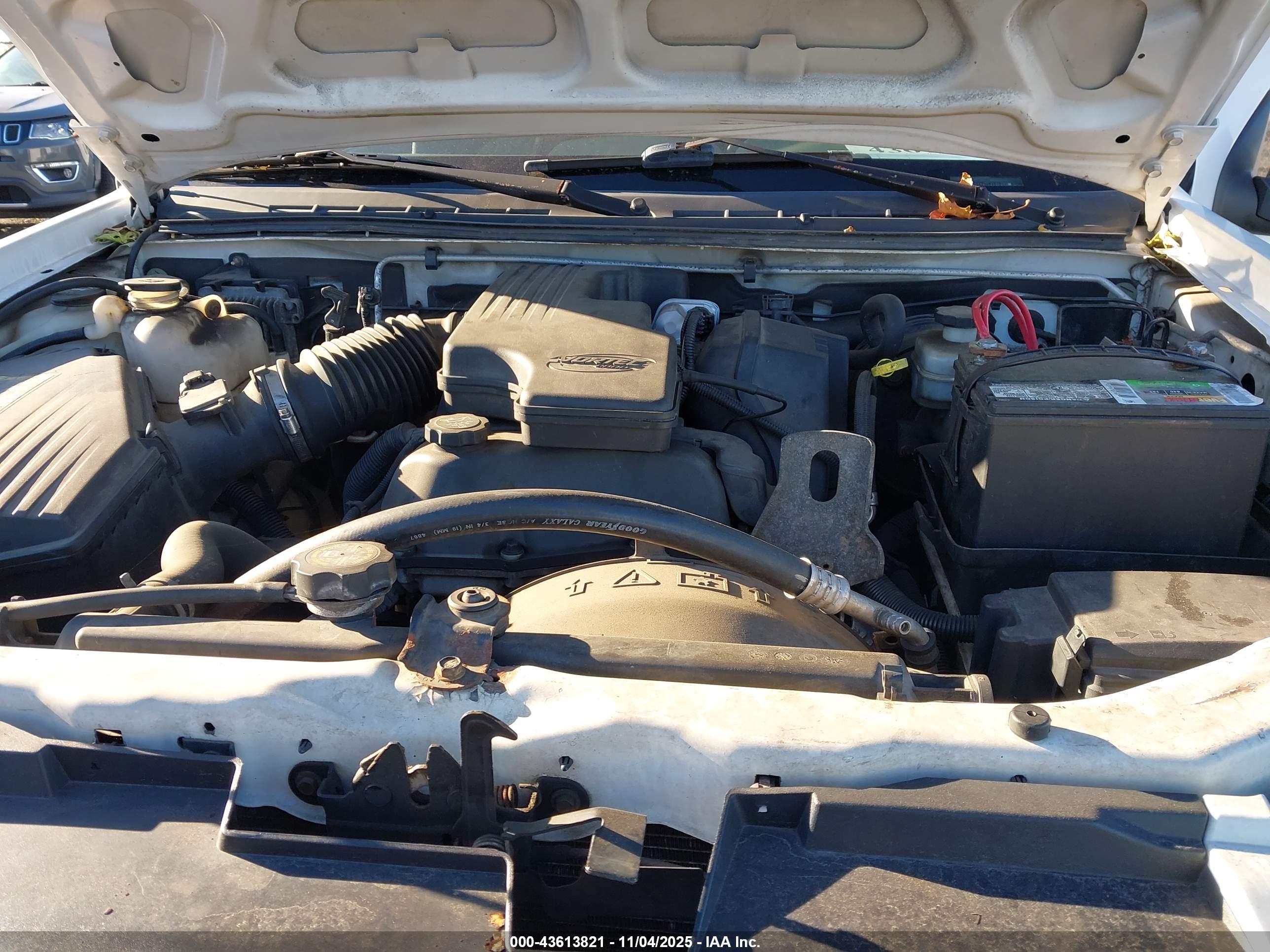 CHEVROLET COLORADO image 10
