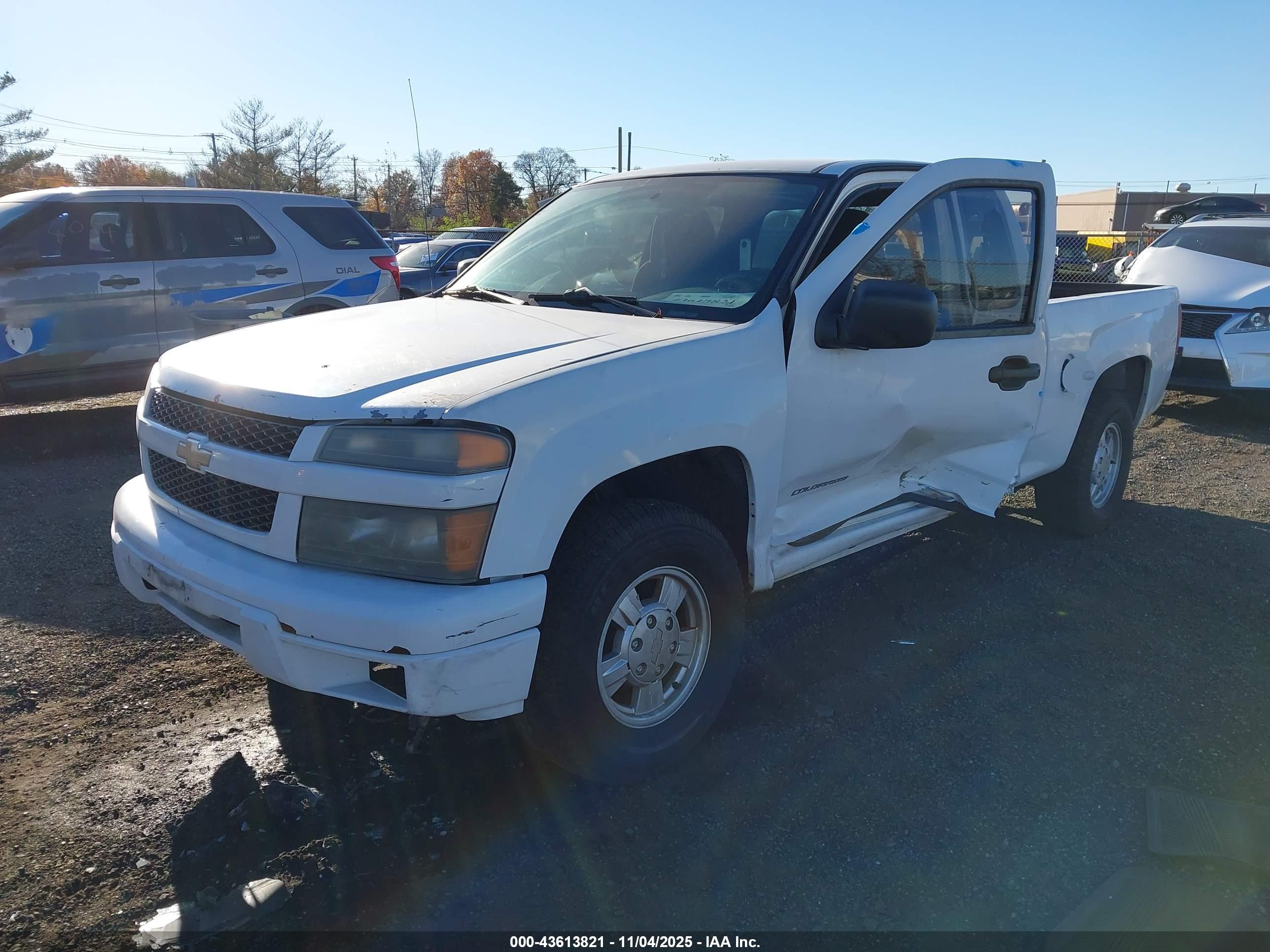 CHEVROLET COLORADO image 2