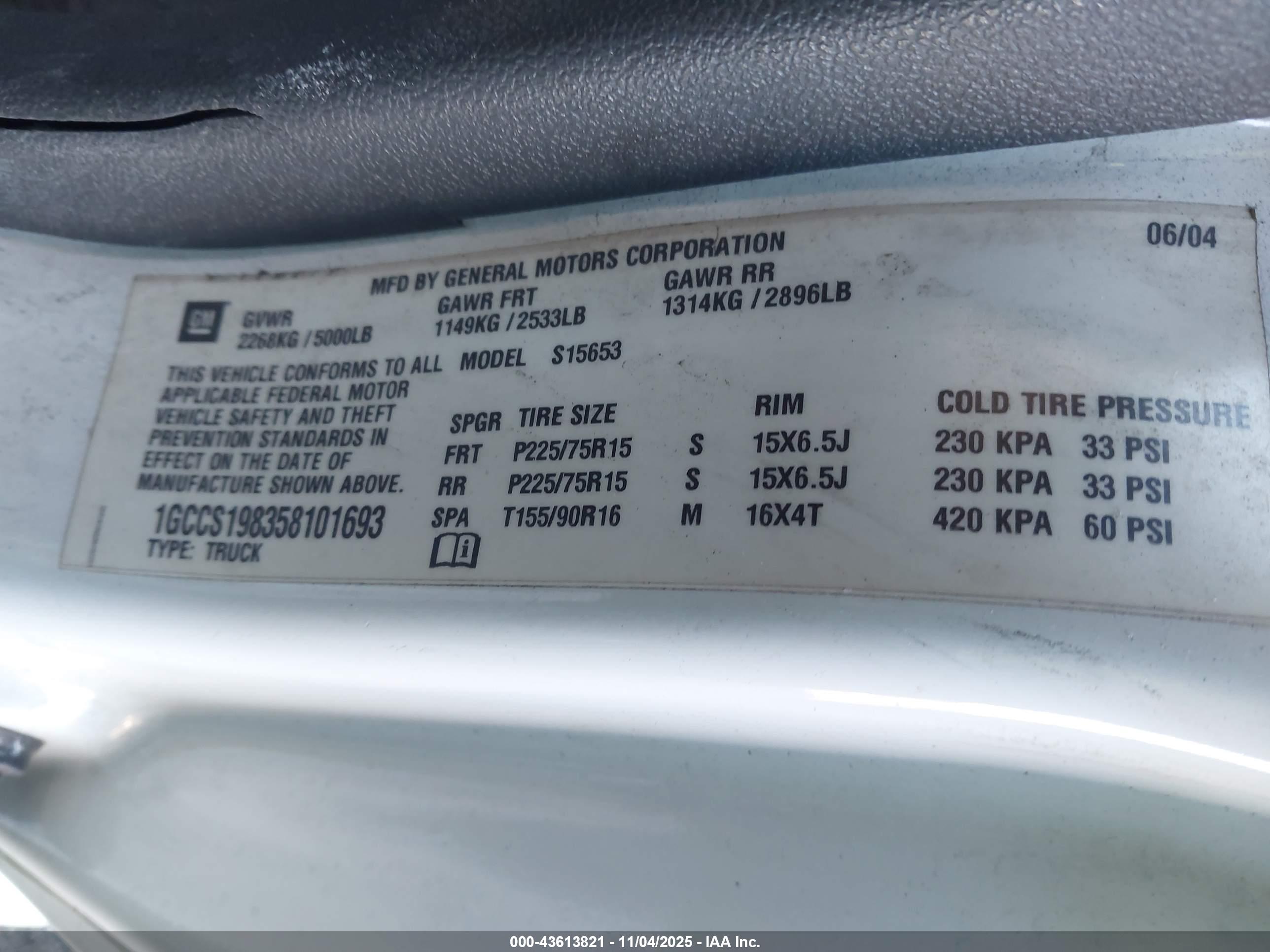 CHEVROLET COLORADO image 9