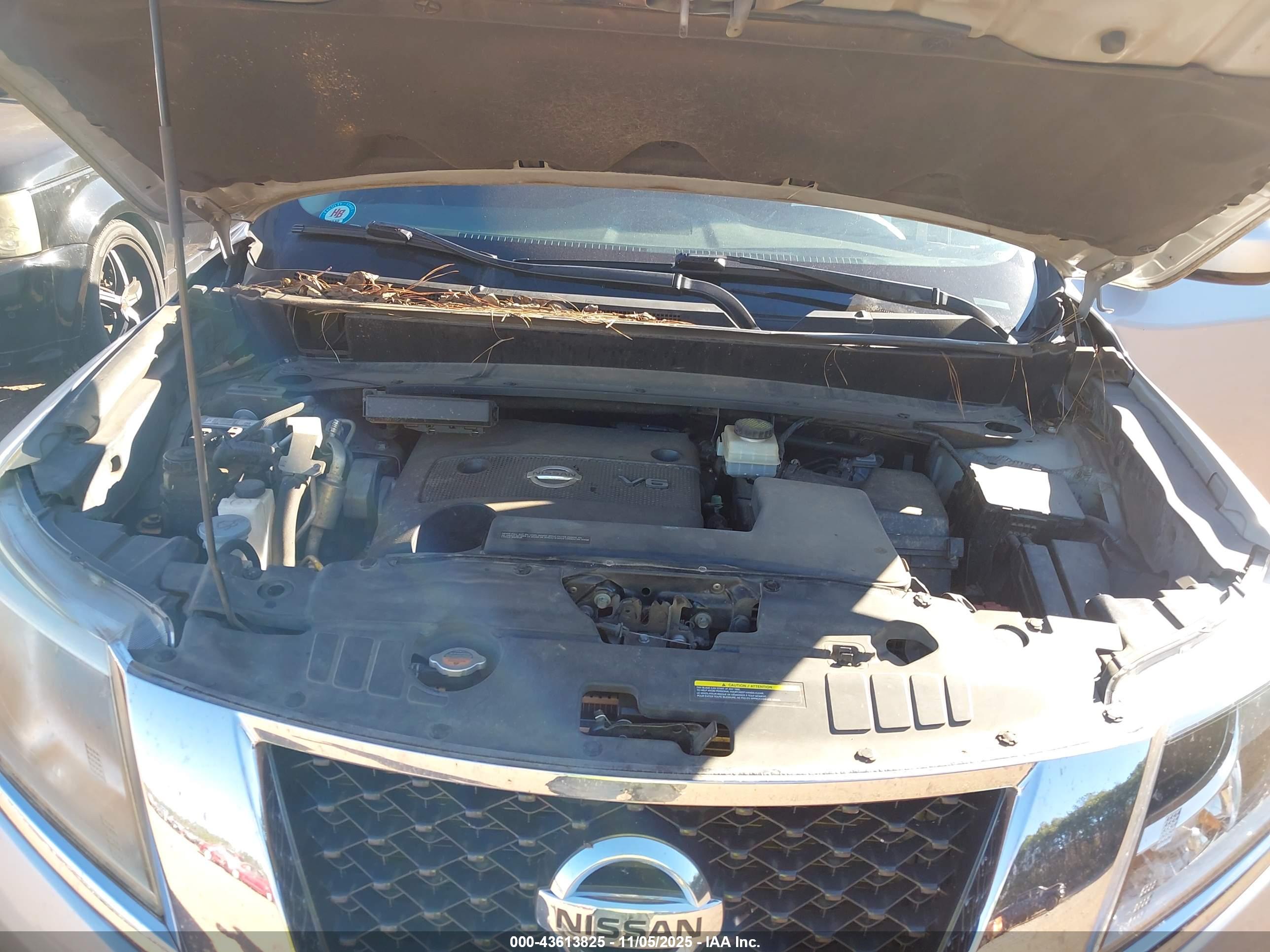 NISSAN PATHFINDER image 10