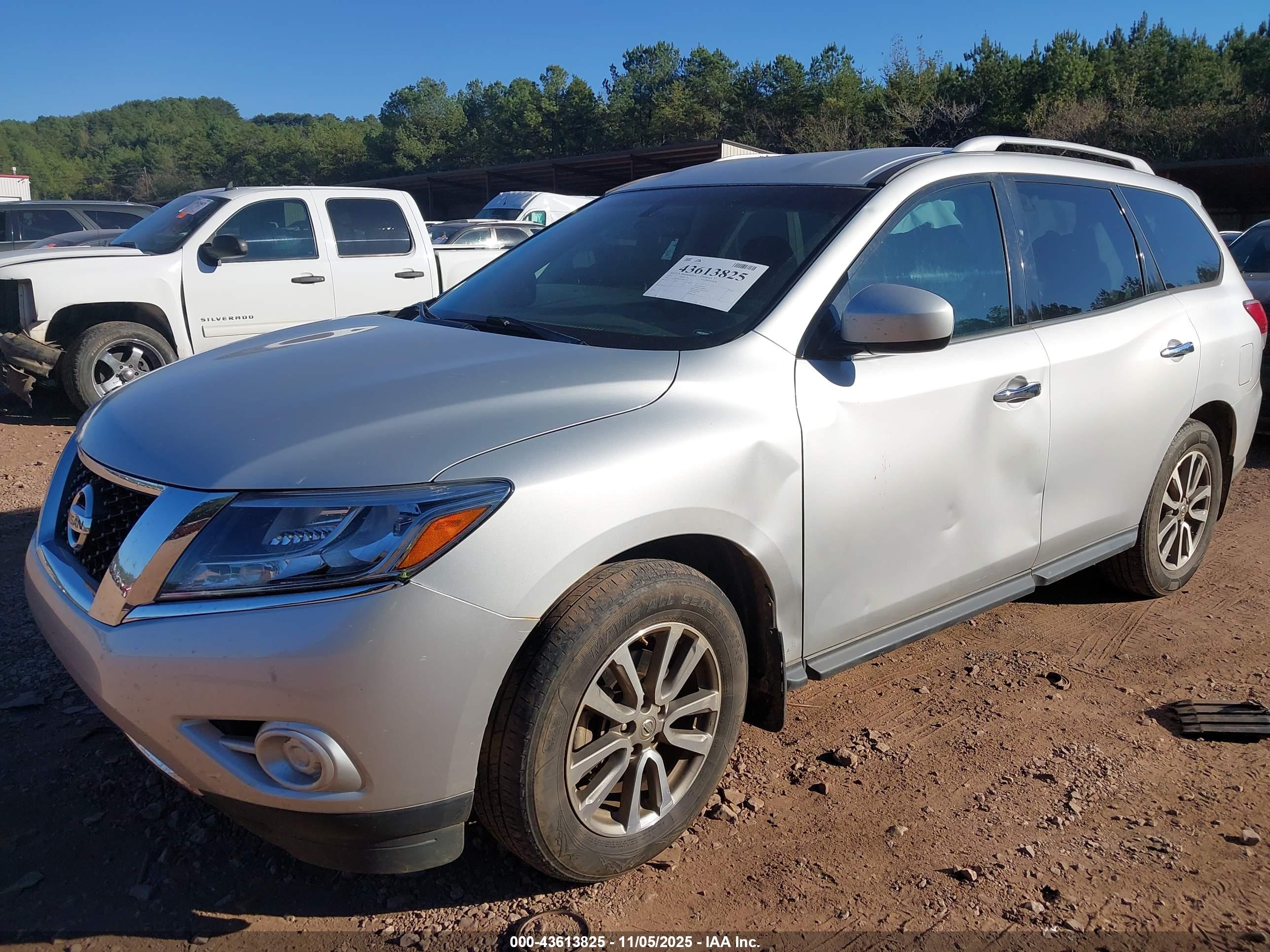 NISSAN PATHFINDER image 6