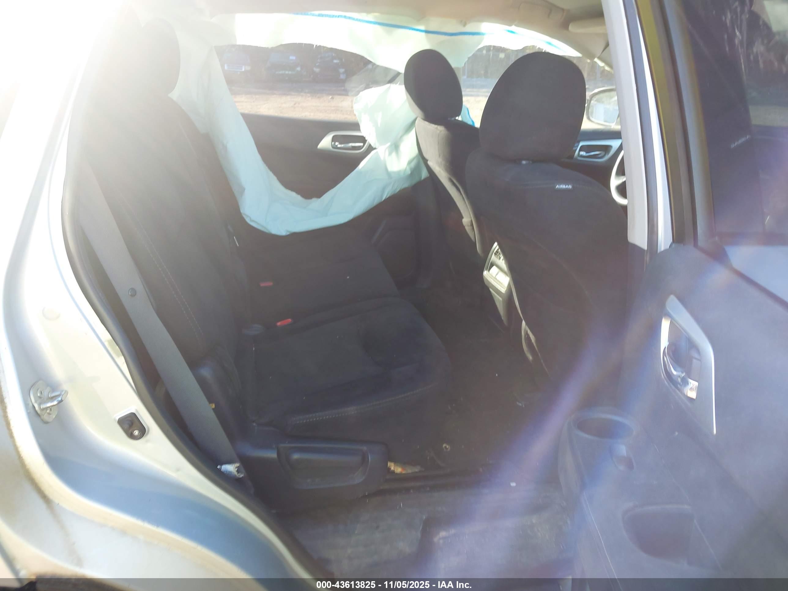 NISSAN PATHFINDER image 8