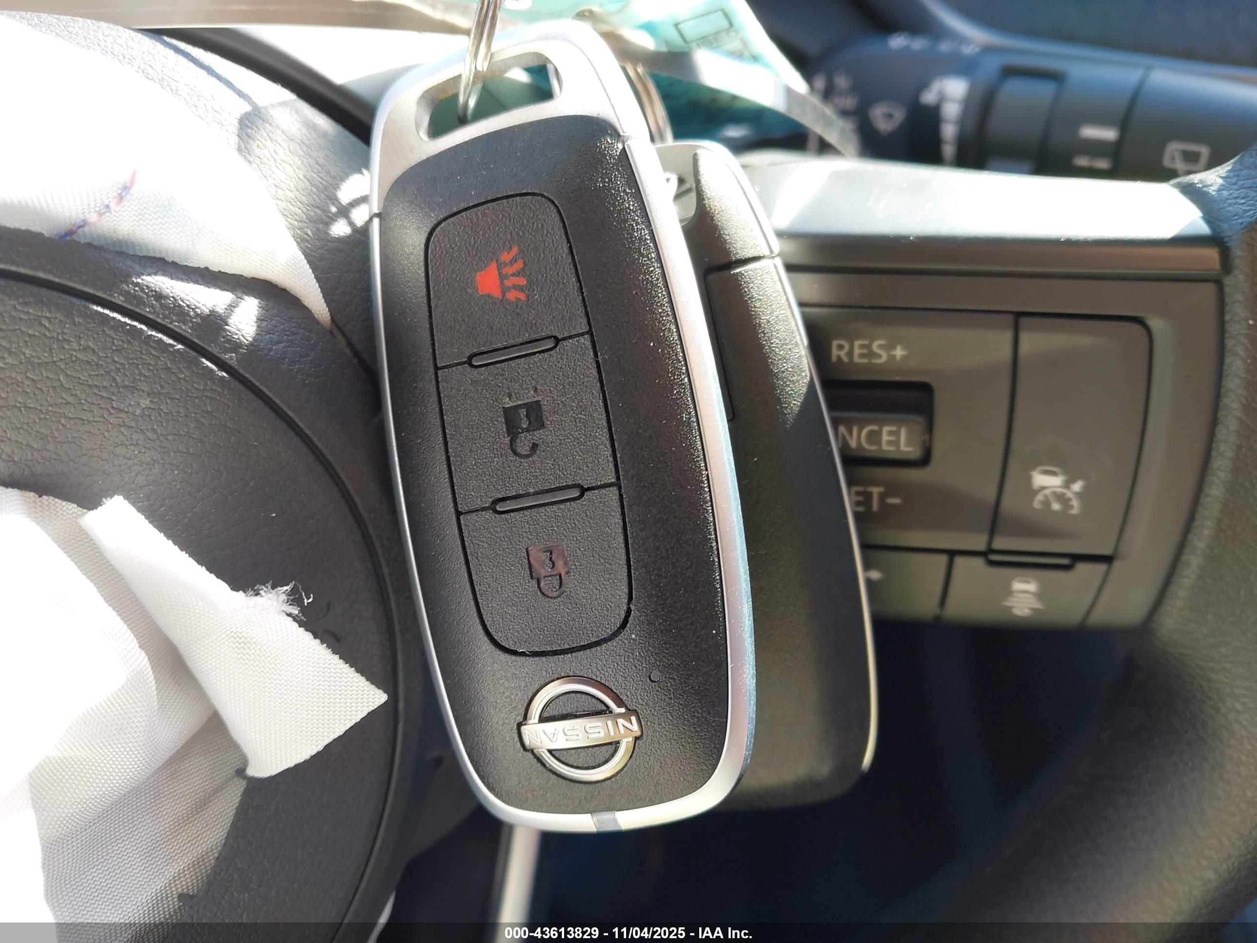 NISSAN KICKS image 11