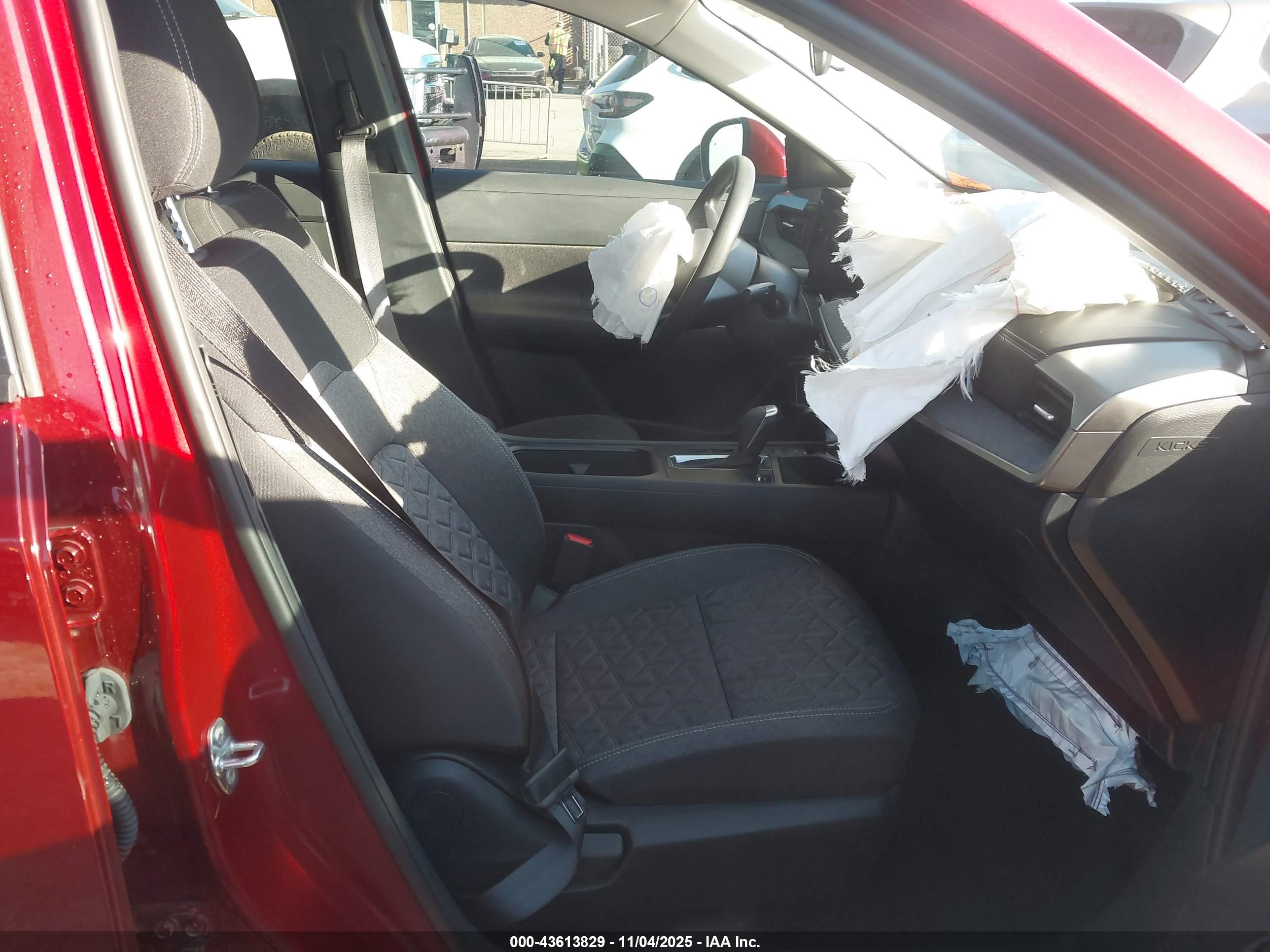 NISSAN KICKS image 5
